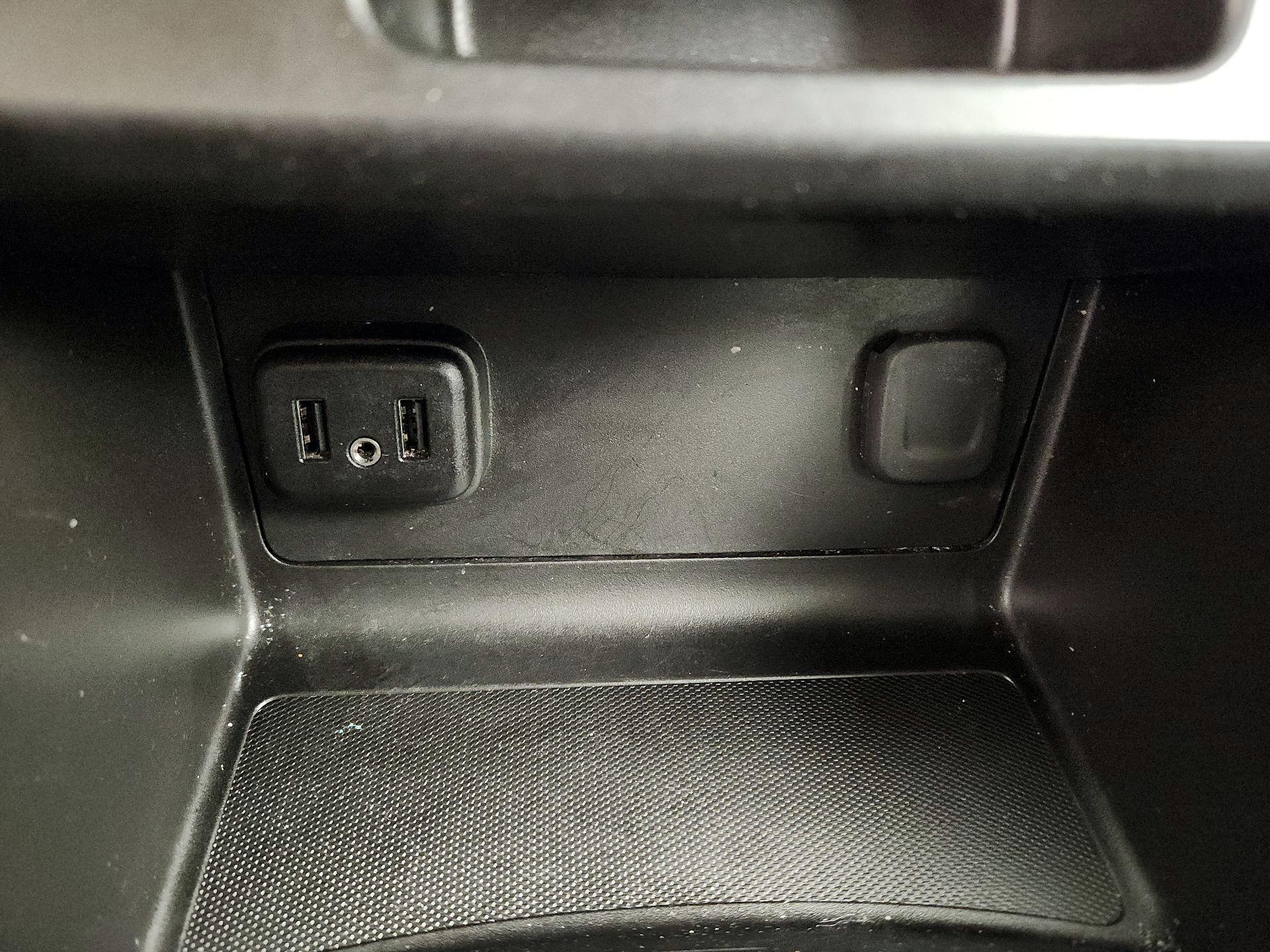 Thumbnail: 2022 Chevrolet Colorado - 18