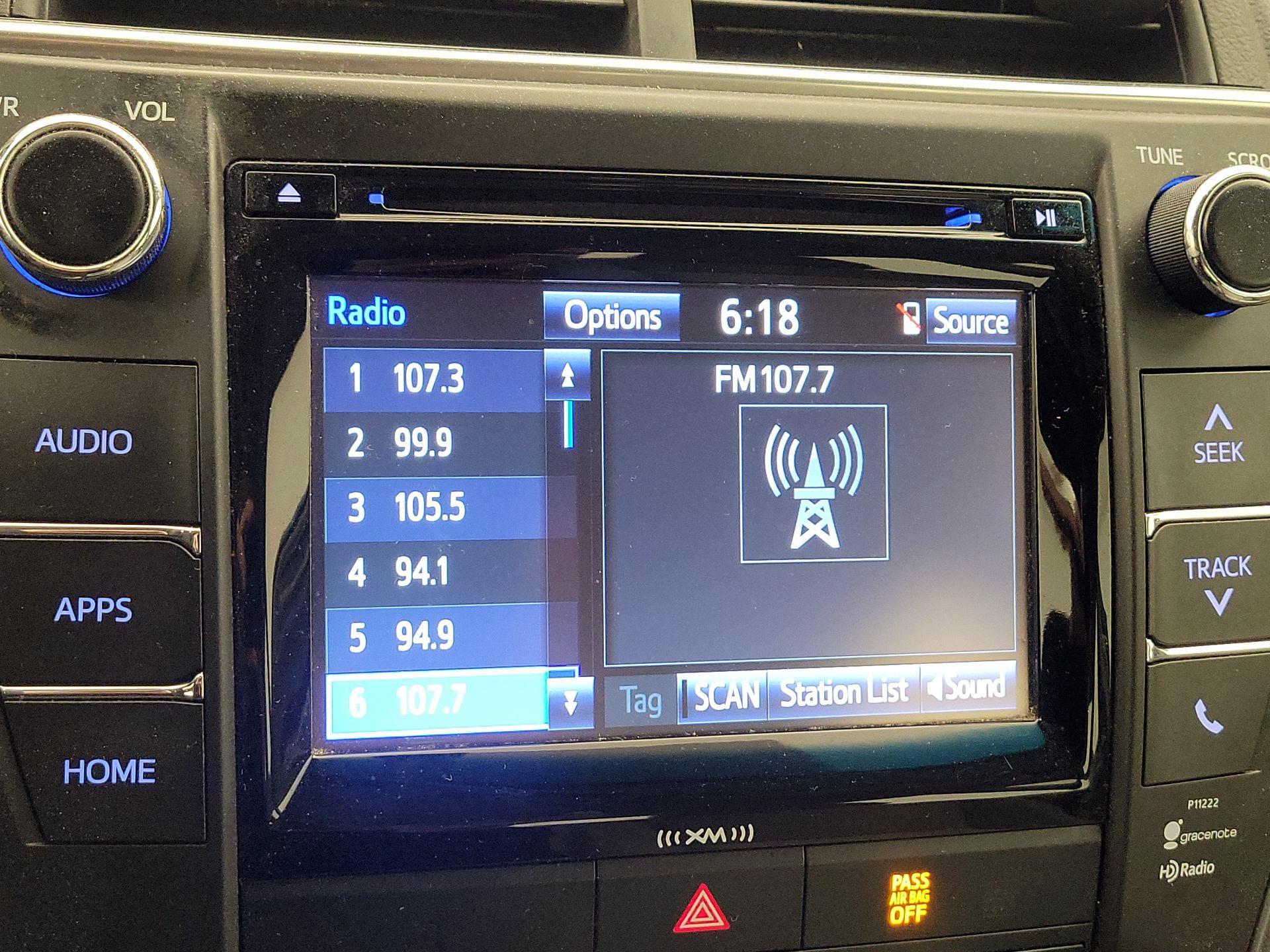 Thumbnail: 2017 Toyota Camry - 15