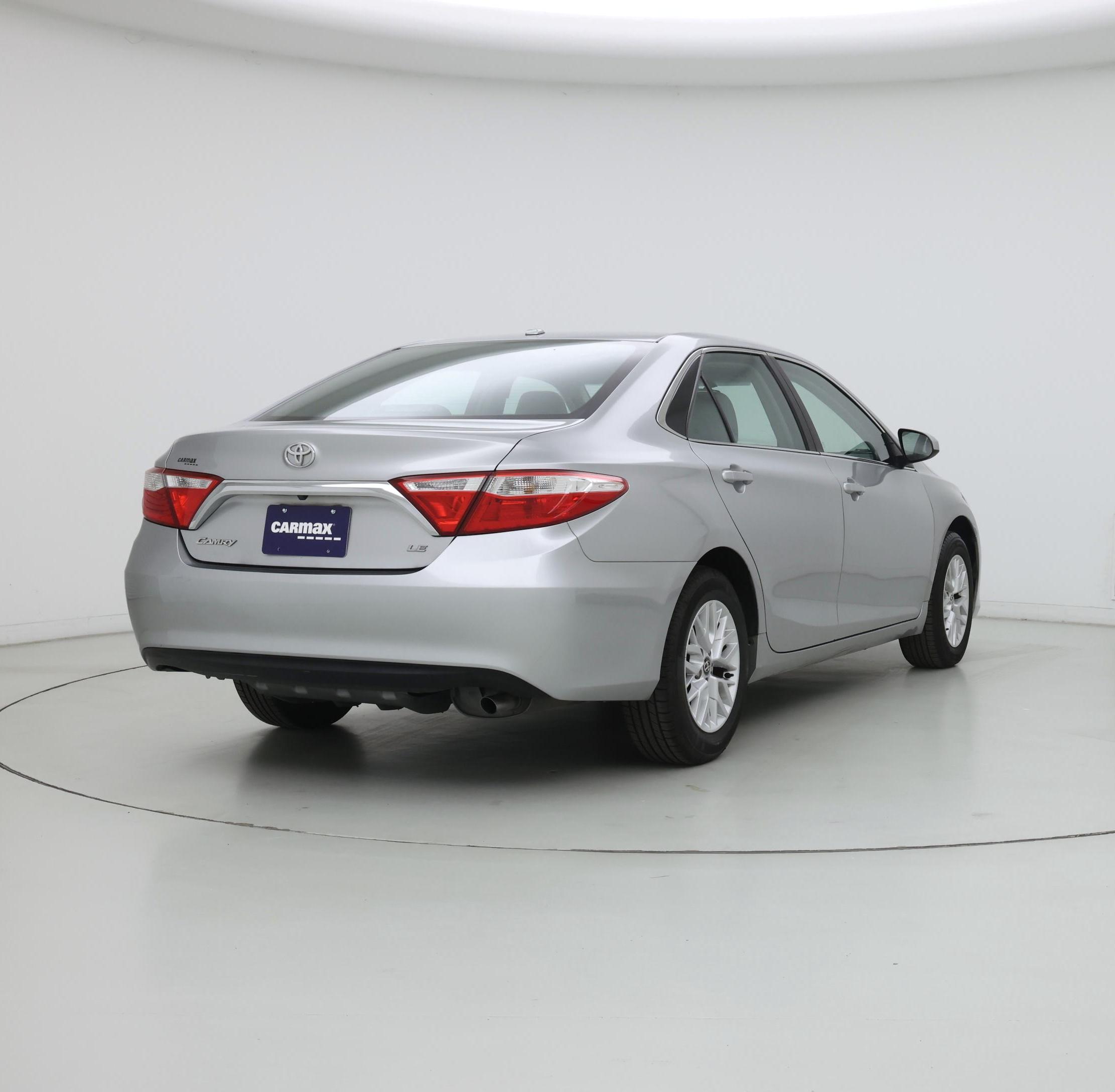 Thumbnail: 2017 Toyota Camry - 8