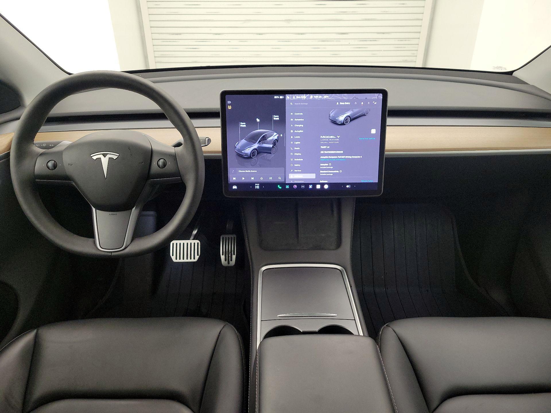 Thumbnail: 2023 Tesla Model Y - 9