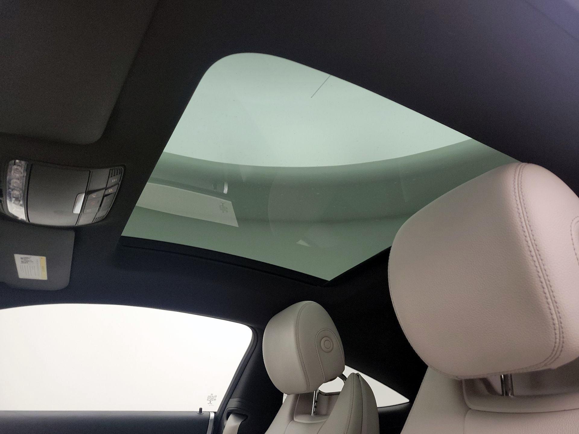 Thumbnail: 2017 Mercedes-Benz C-Class - 18