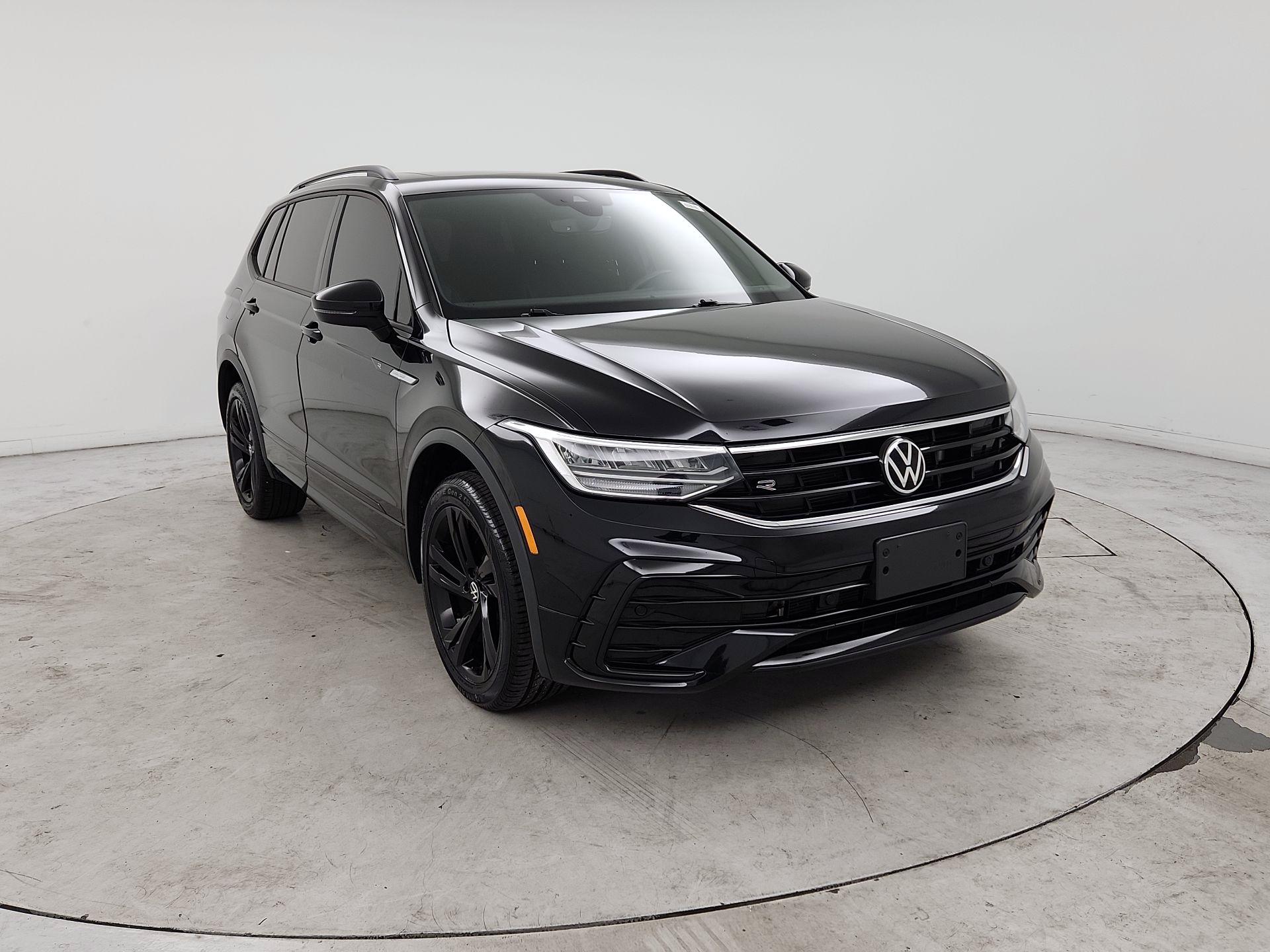 Thumbnail: 2023 Volkswagen Tiguan - 1