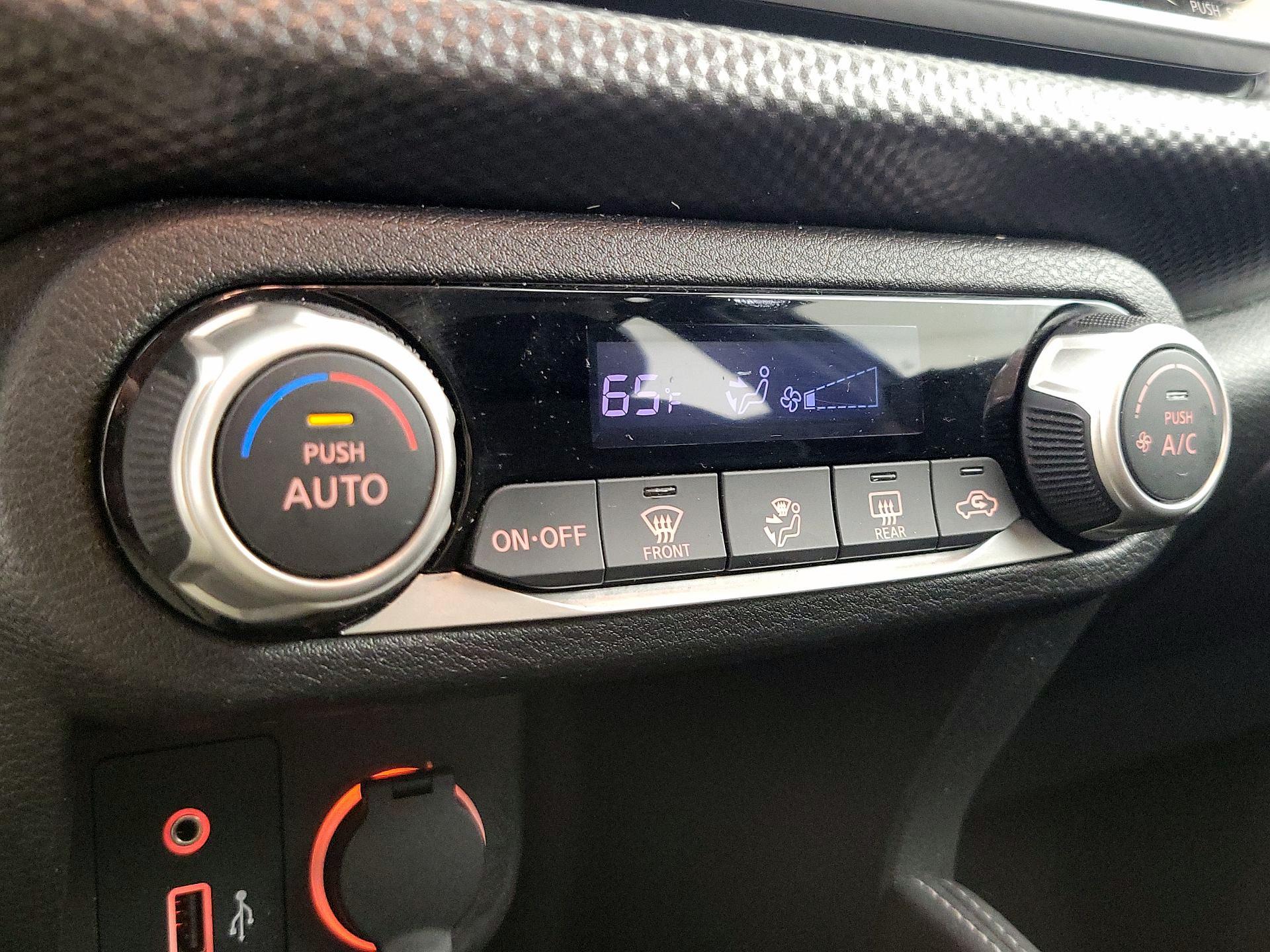 Thumbnail: 2019 Nissan Kicks - 16