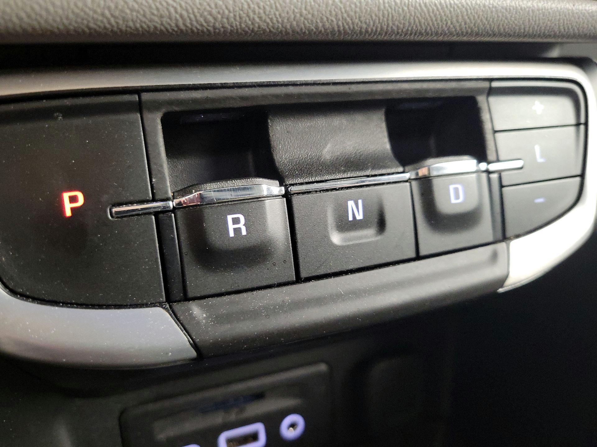 Thumbnail: 2022 GMC Terrain - 17