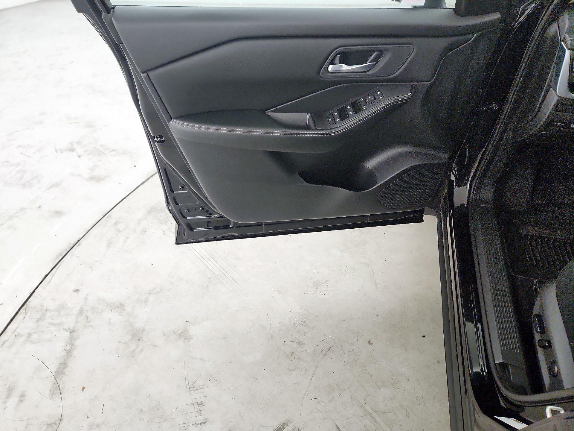 Thumbnail: 2024 Nissan Rogue - 10