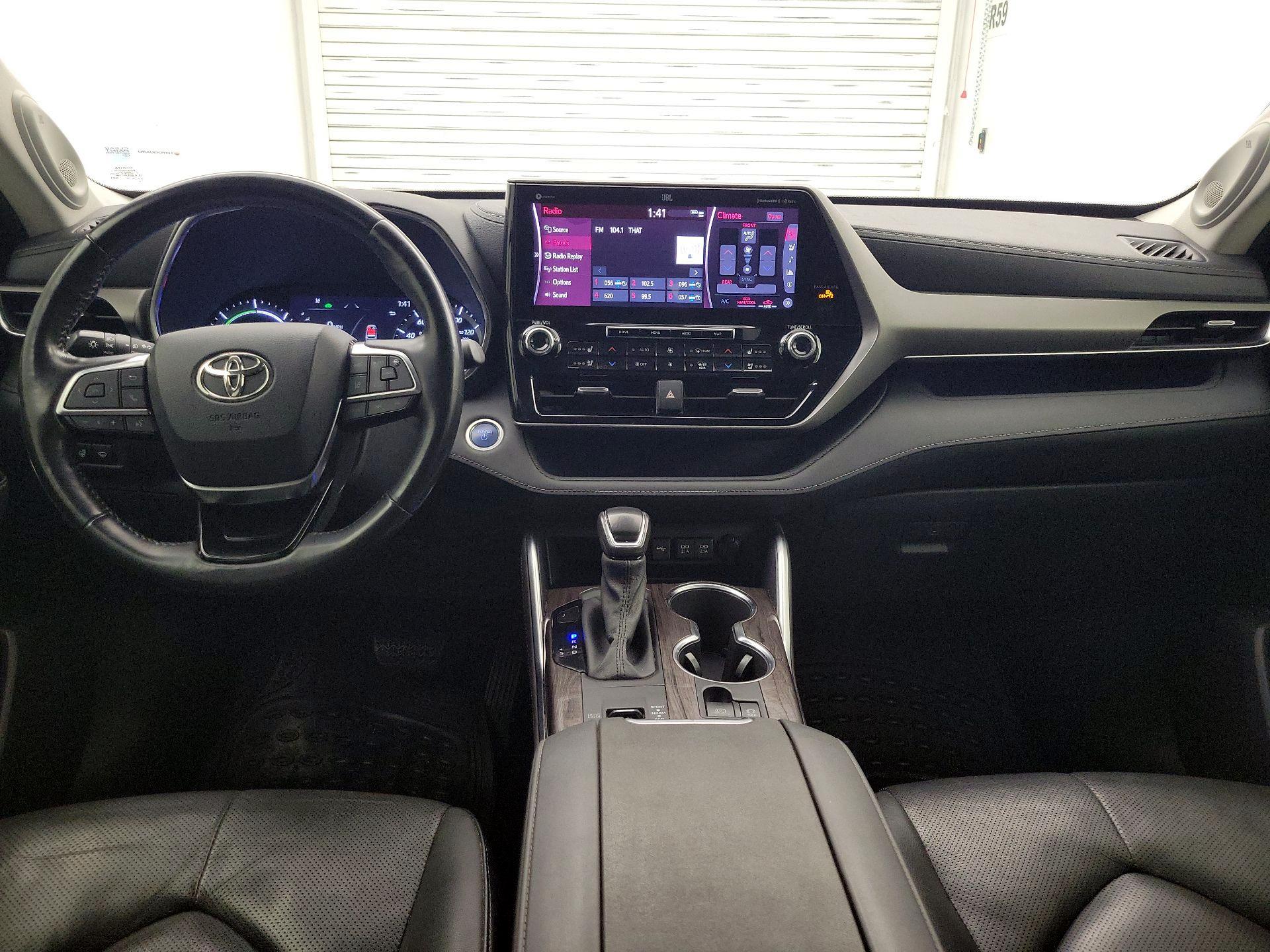 Thumbnail: 2021 Toyota Highlander - 9