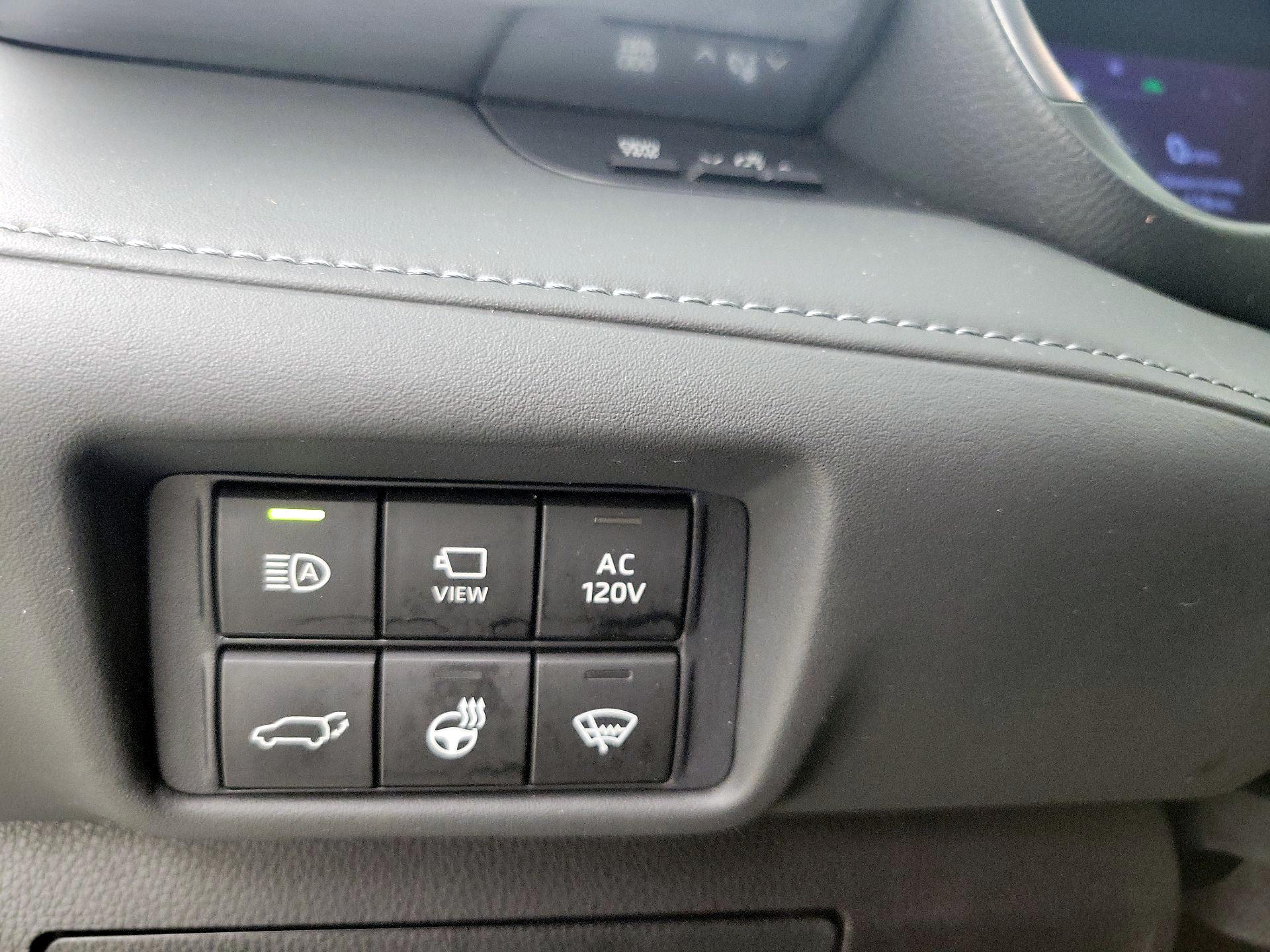 Thumbnail: 2021 Toyota Highlander - 13