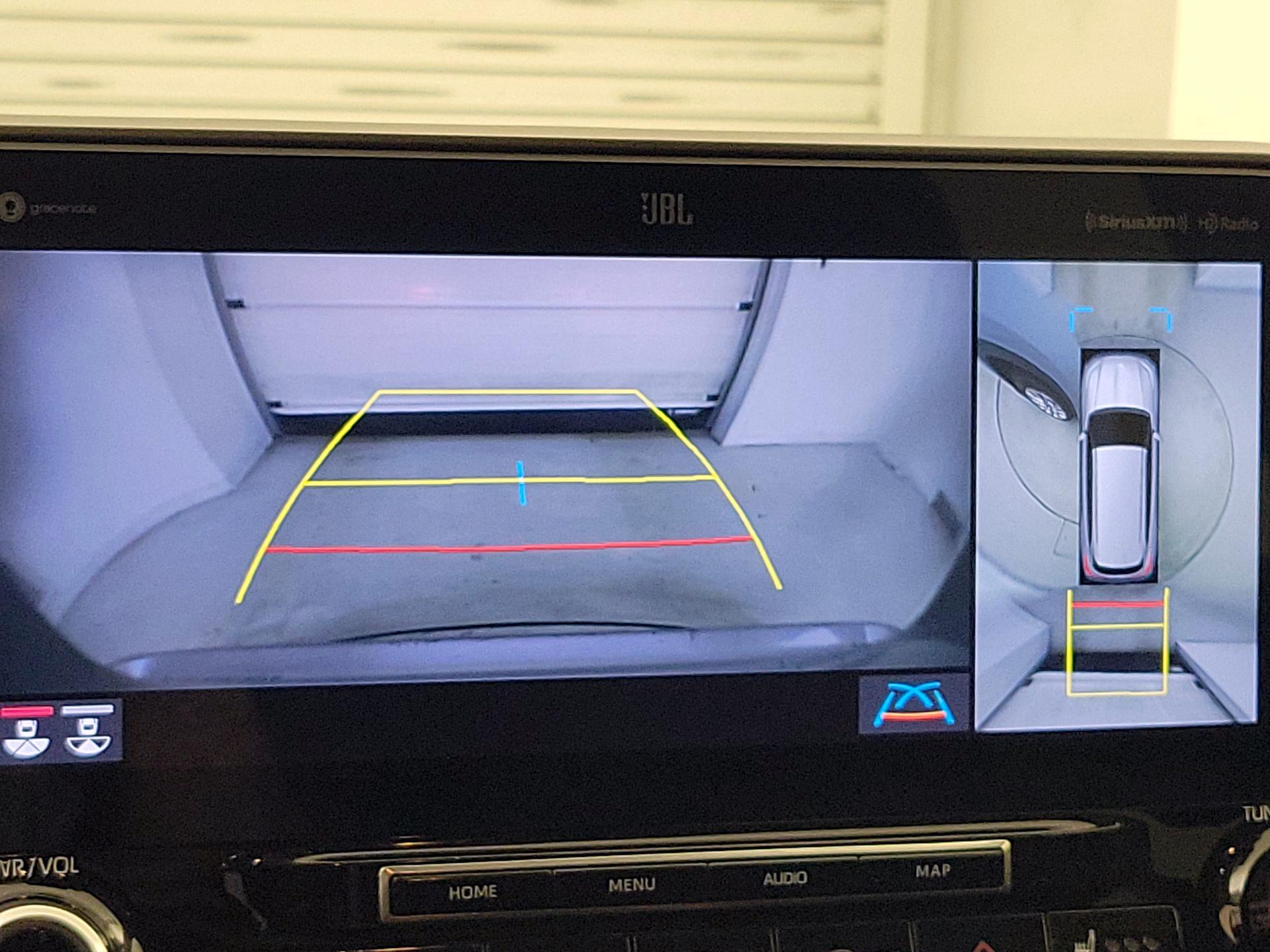 Thumbnail: 2021 Toyota Highlander - 15