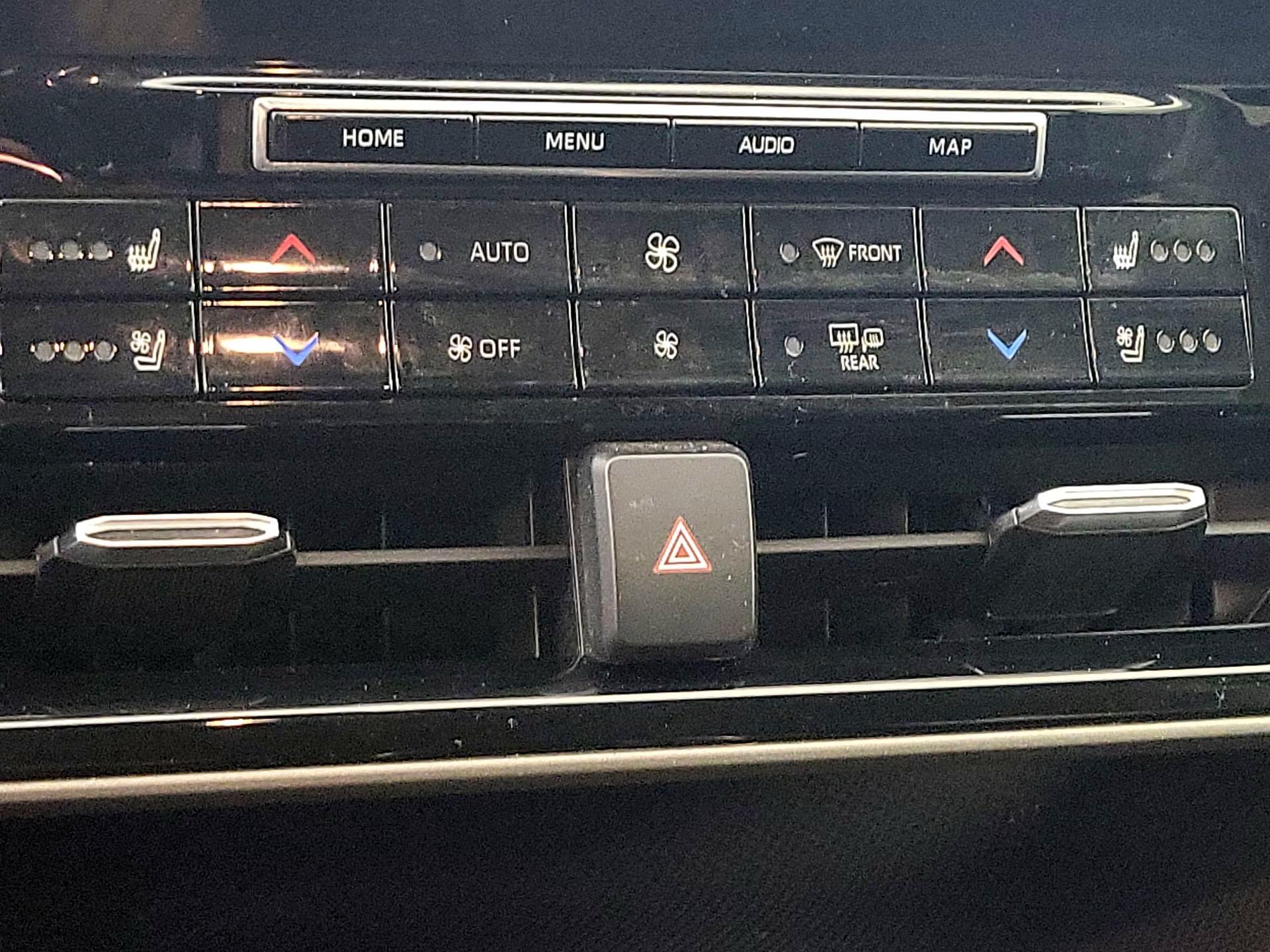 Thumbnail: 2021 Toyota Highlander - 17