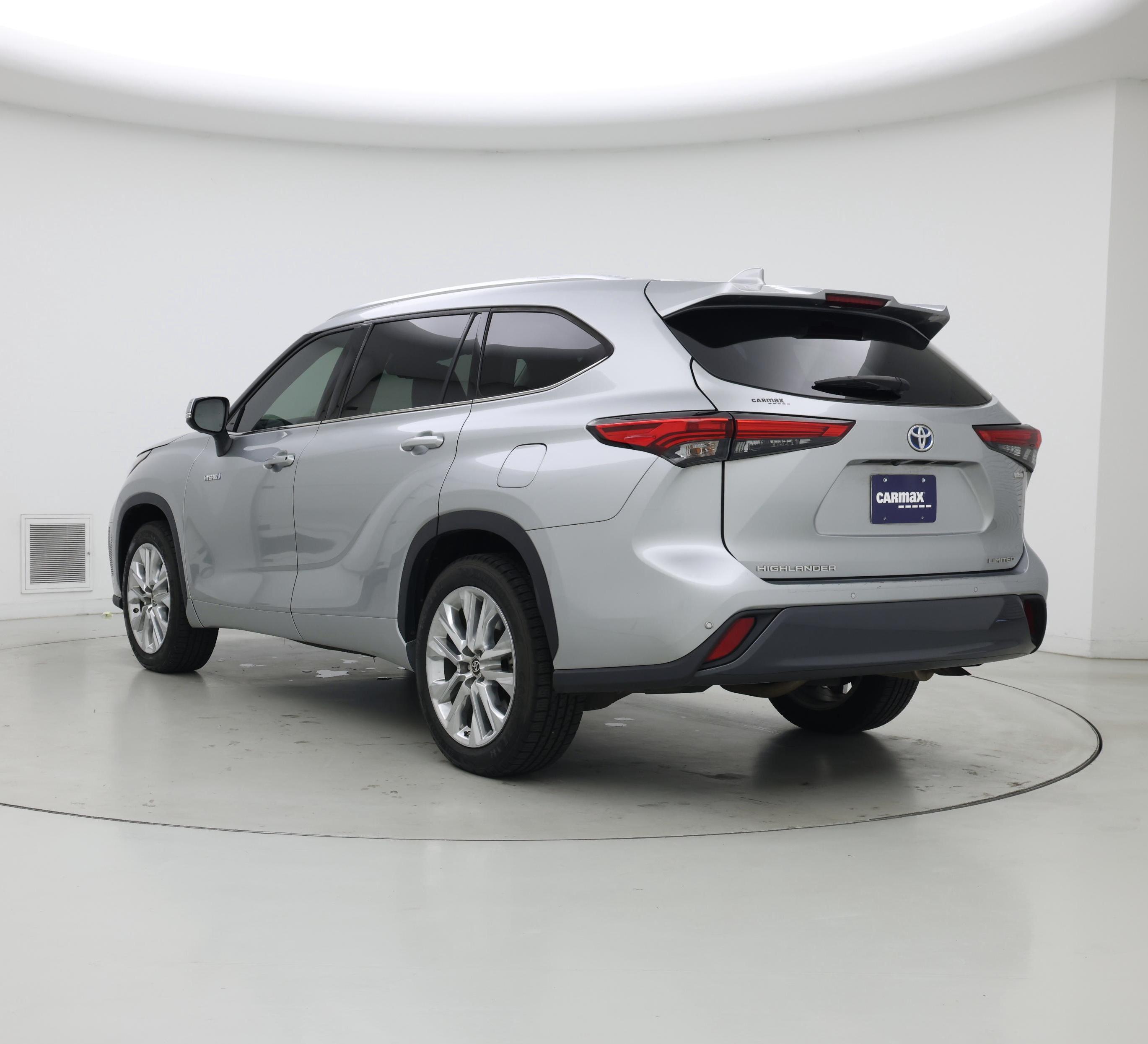 Thumbnail: 2021 Toyota Highlander - 2