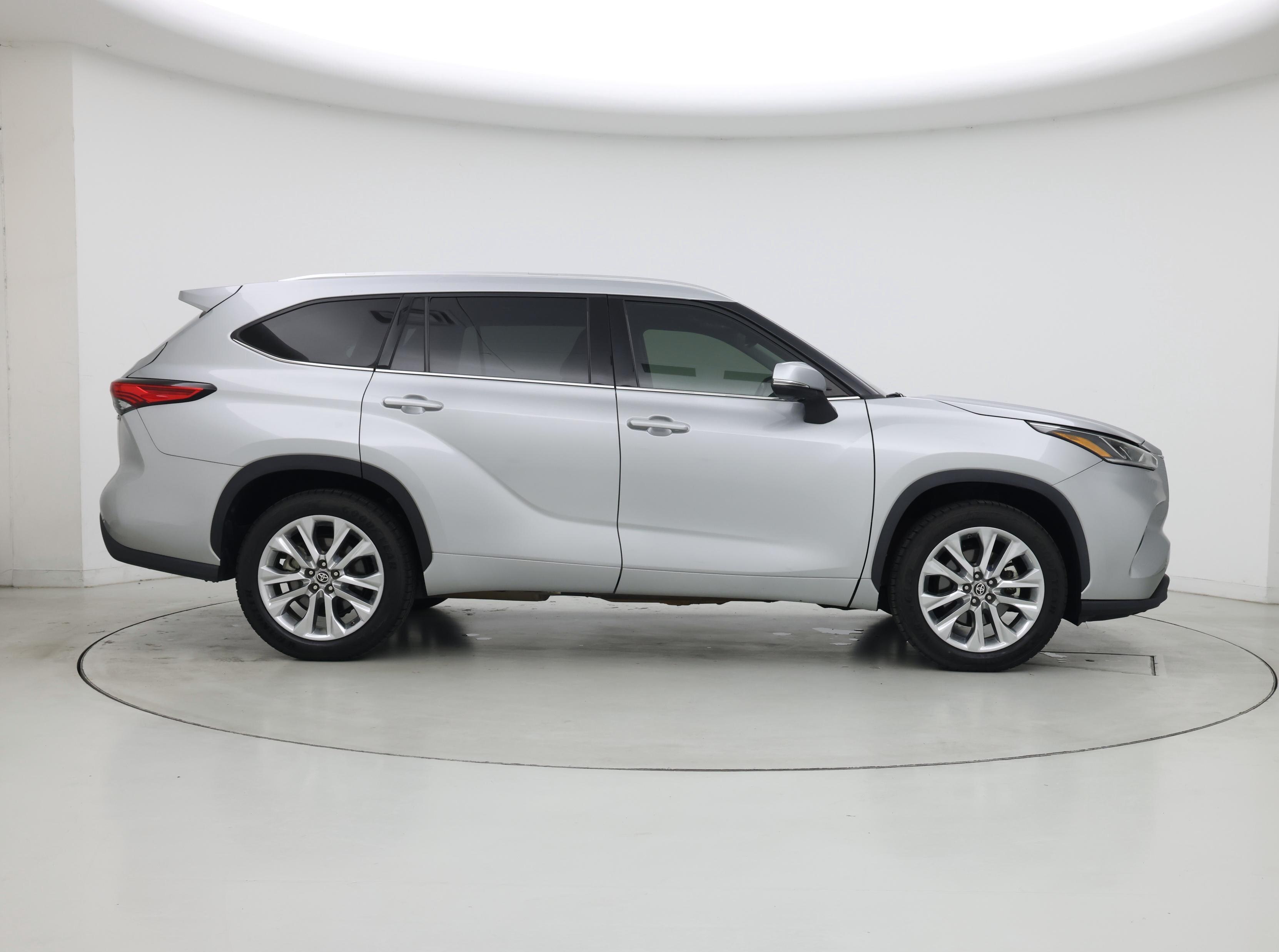 Thumbnail: 2021 Toyota Highlander - 7