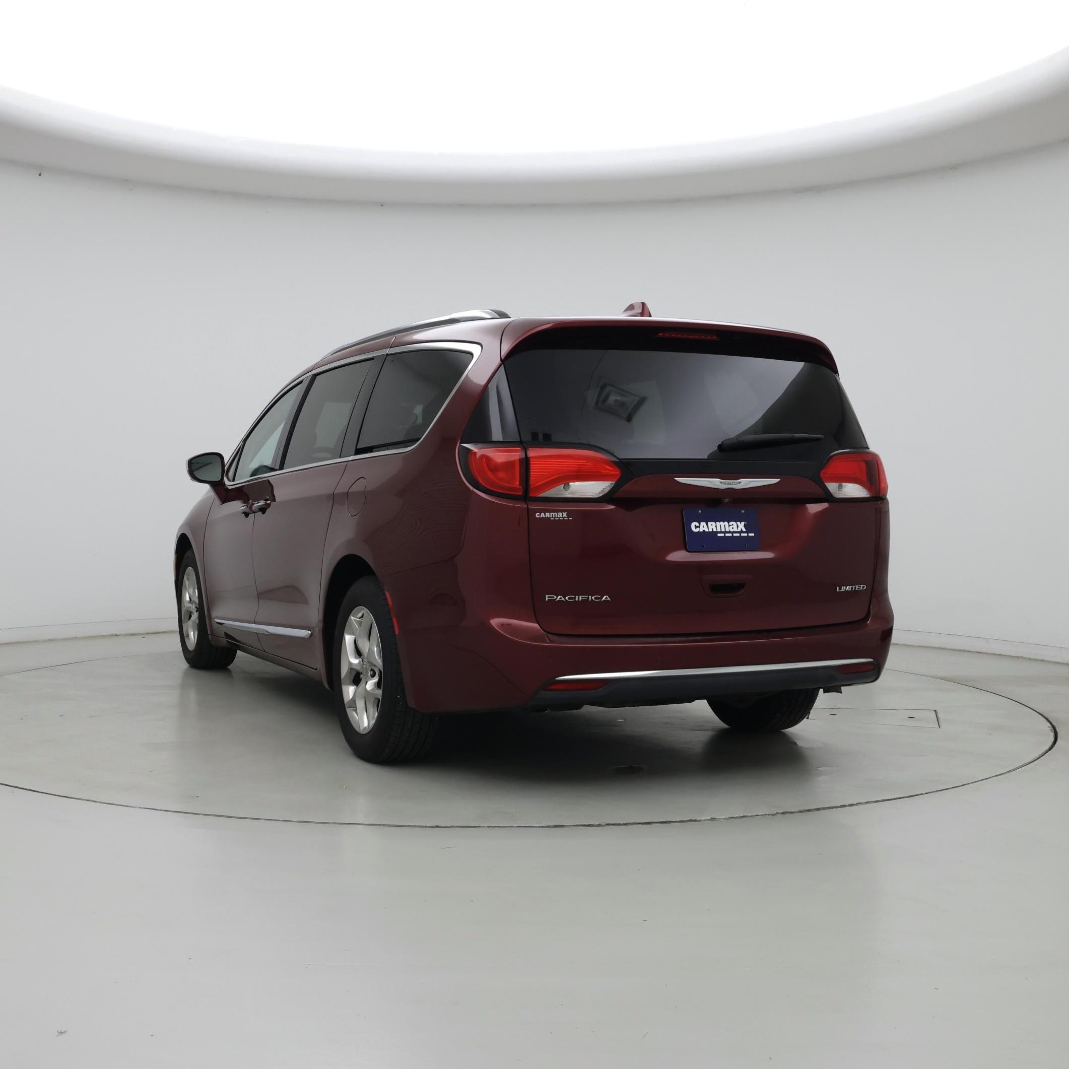 Thumbnail: 2017 Chrysler Pacifica - 2