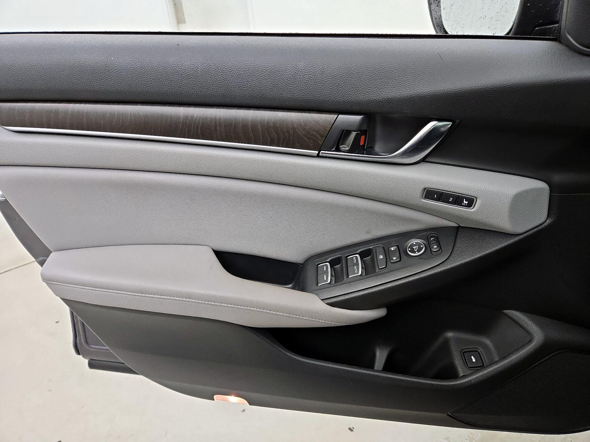 Thumbnail: 2018 Honda Accord - 12