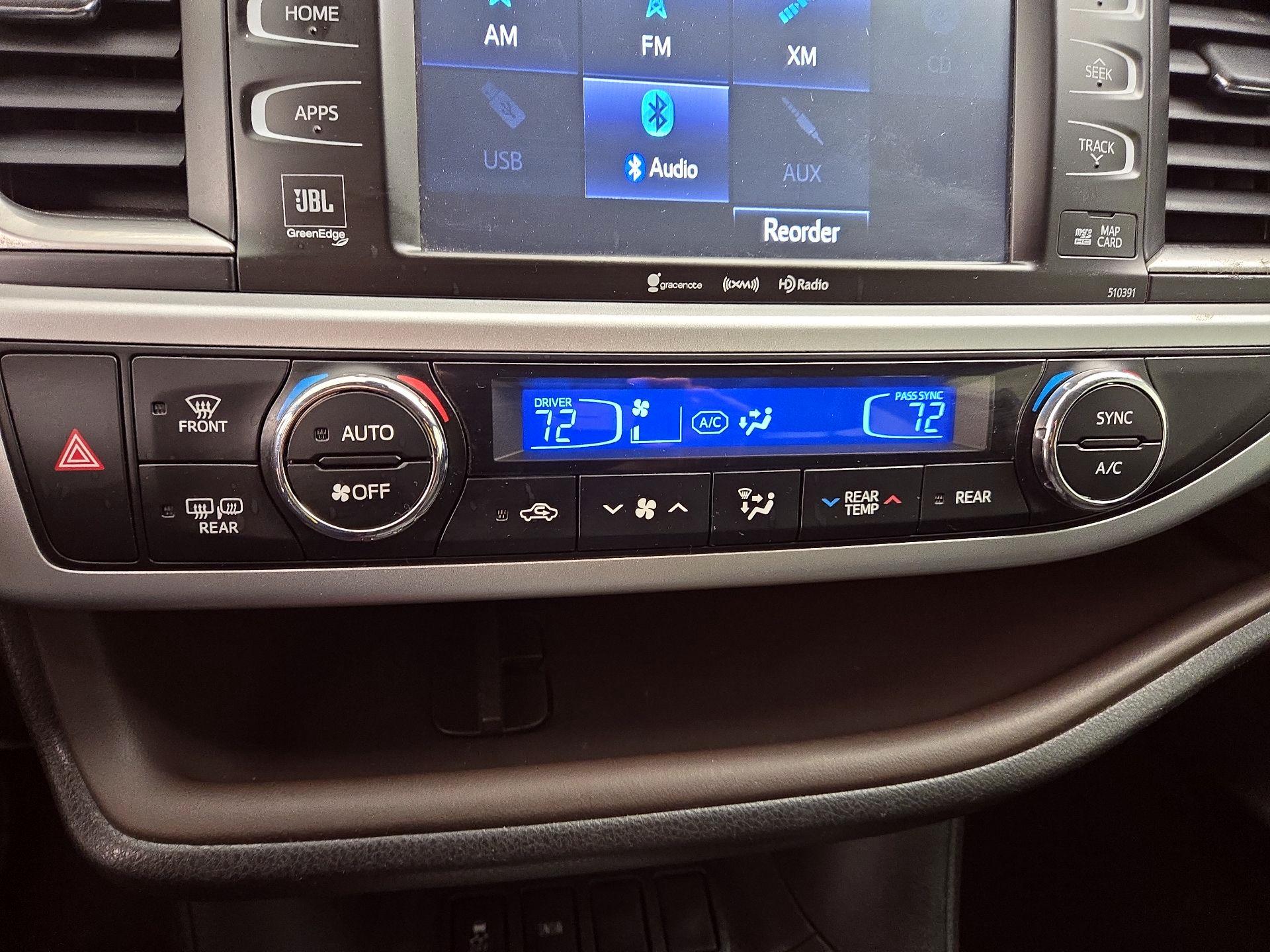 Thumbnail: 2019 Toyota Highlander - 16