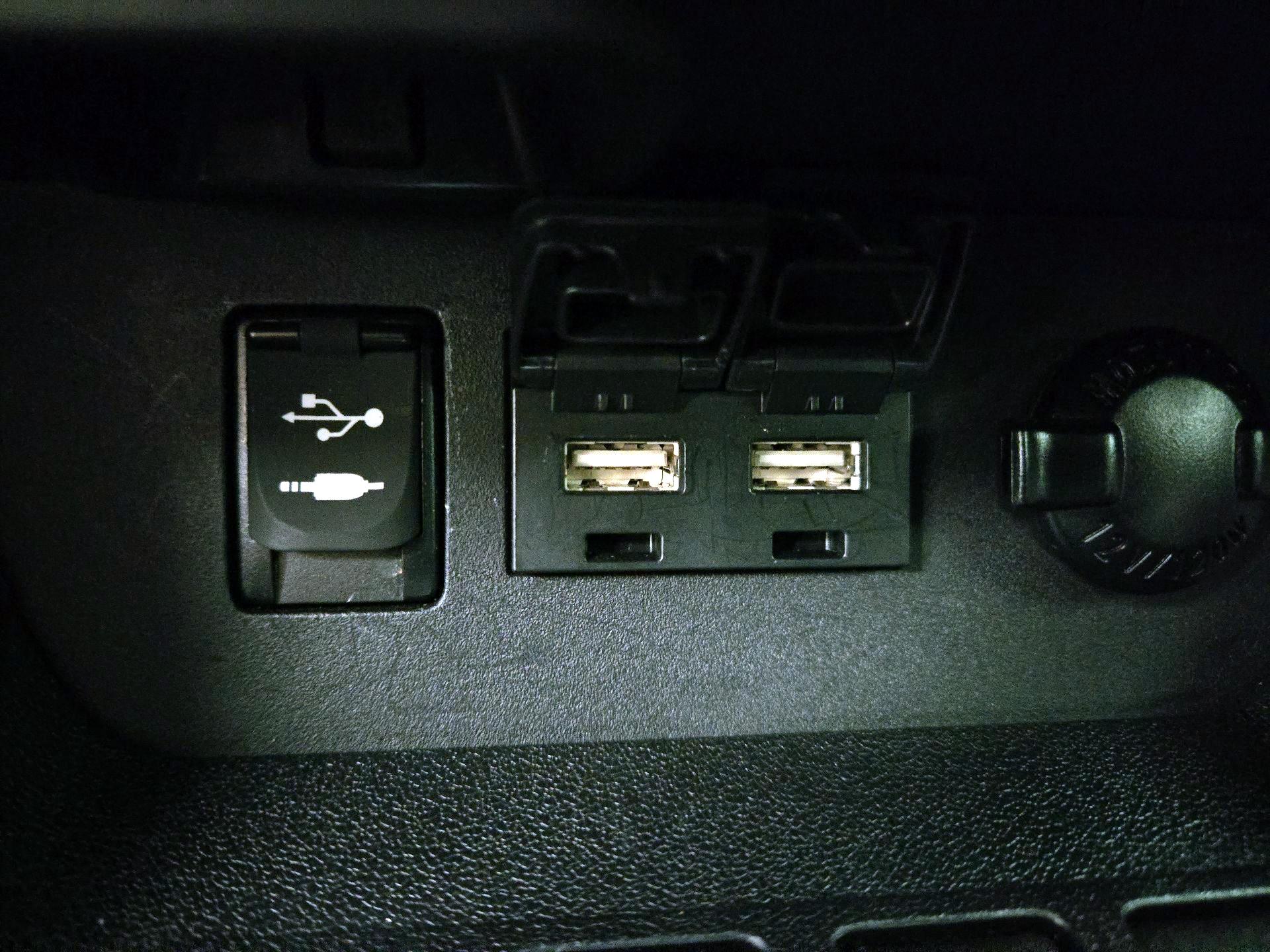 Thumbnail: 2019 Toyota Highlander - 18