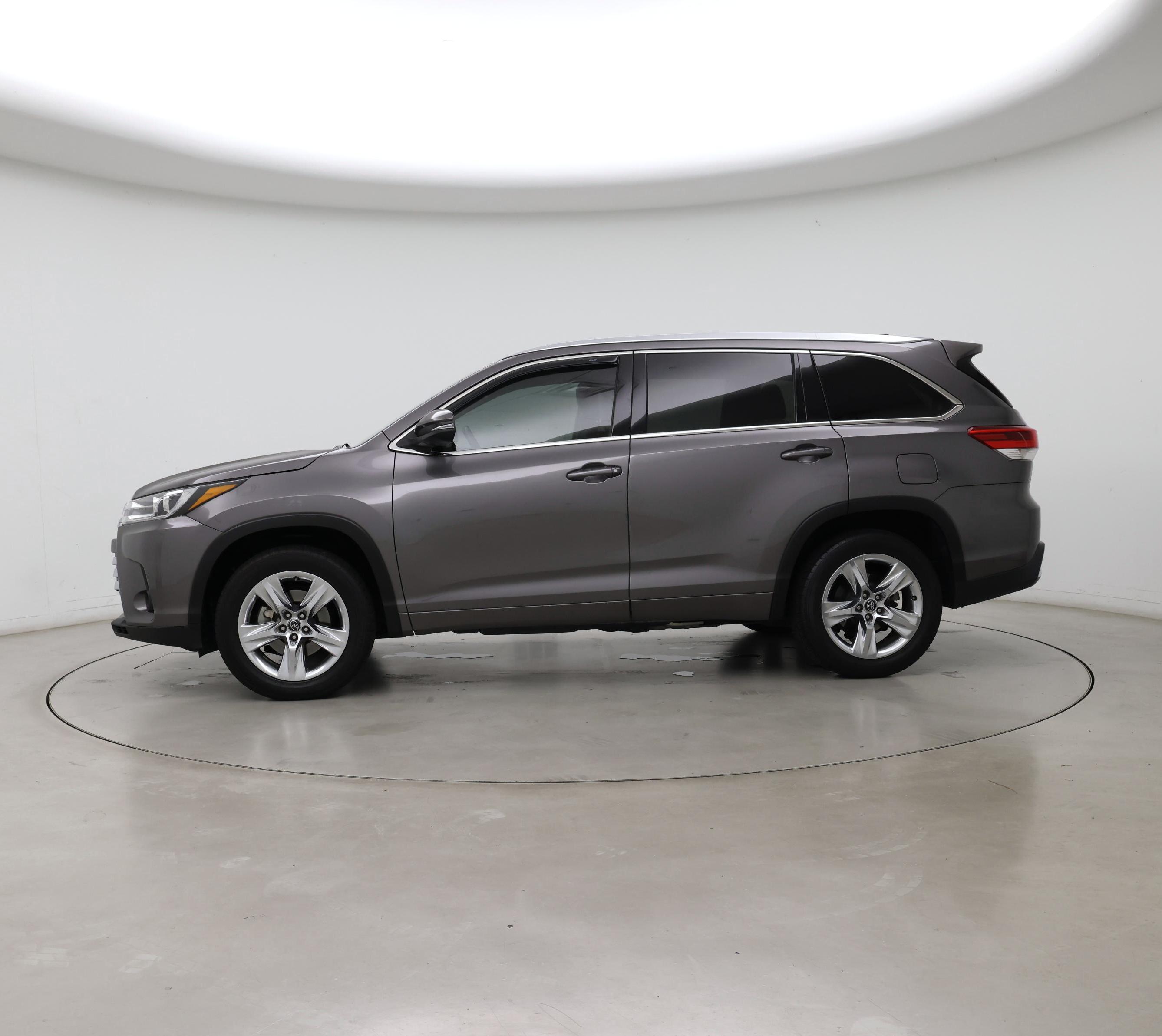 Thumbnail: 2019 Toyota Highlander - 3