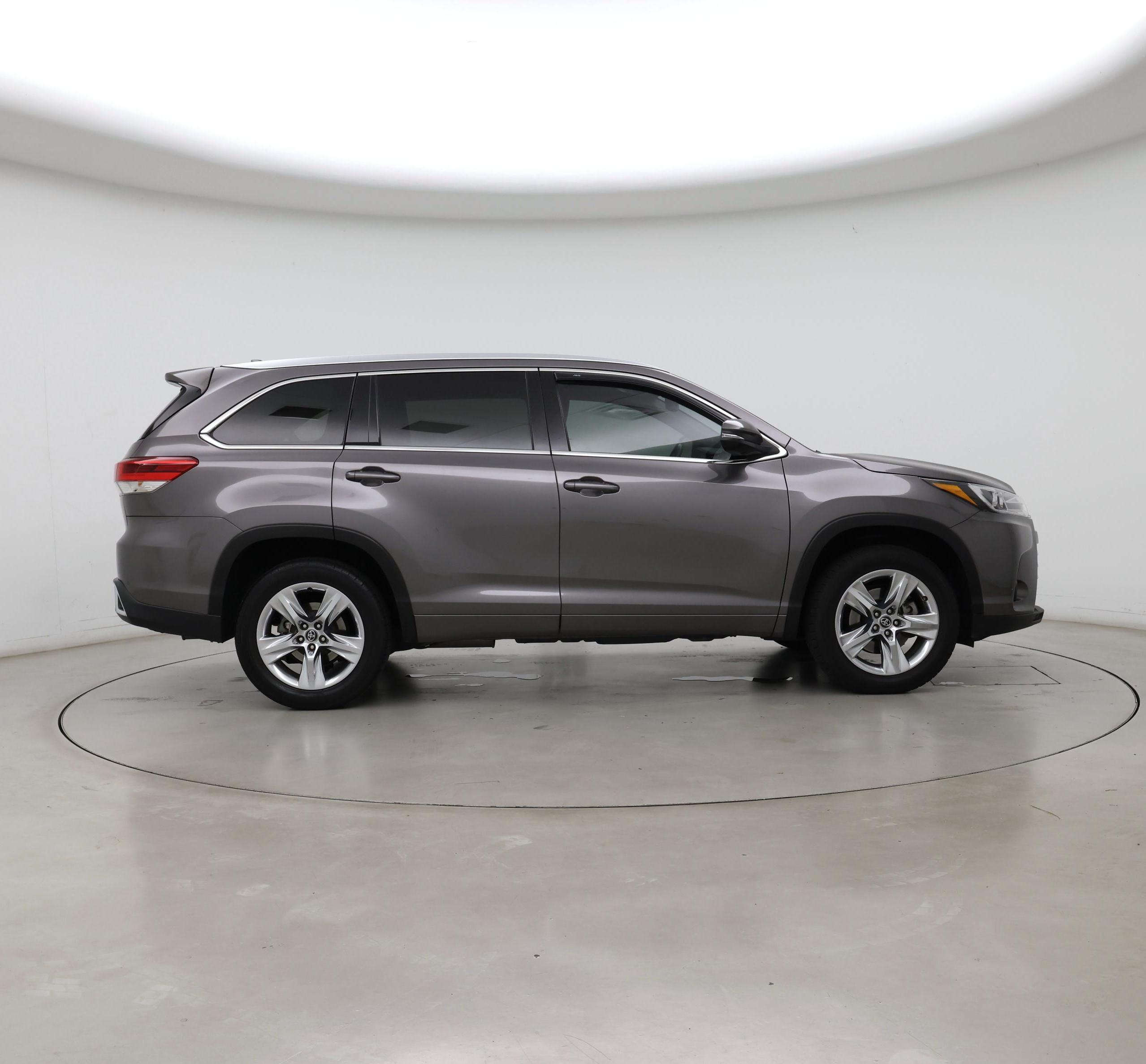 Thumbnail: 2019 Toyota Highlander - 7