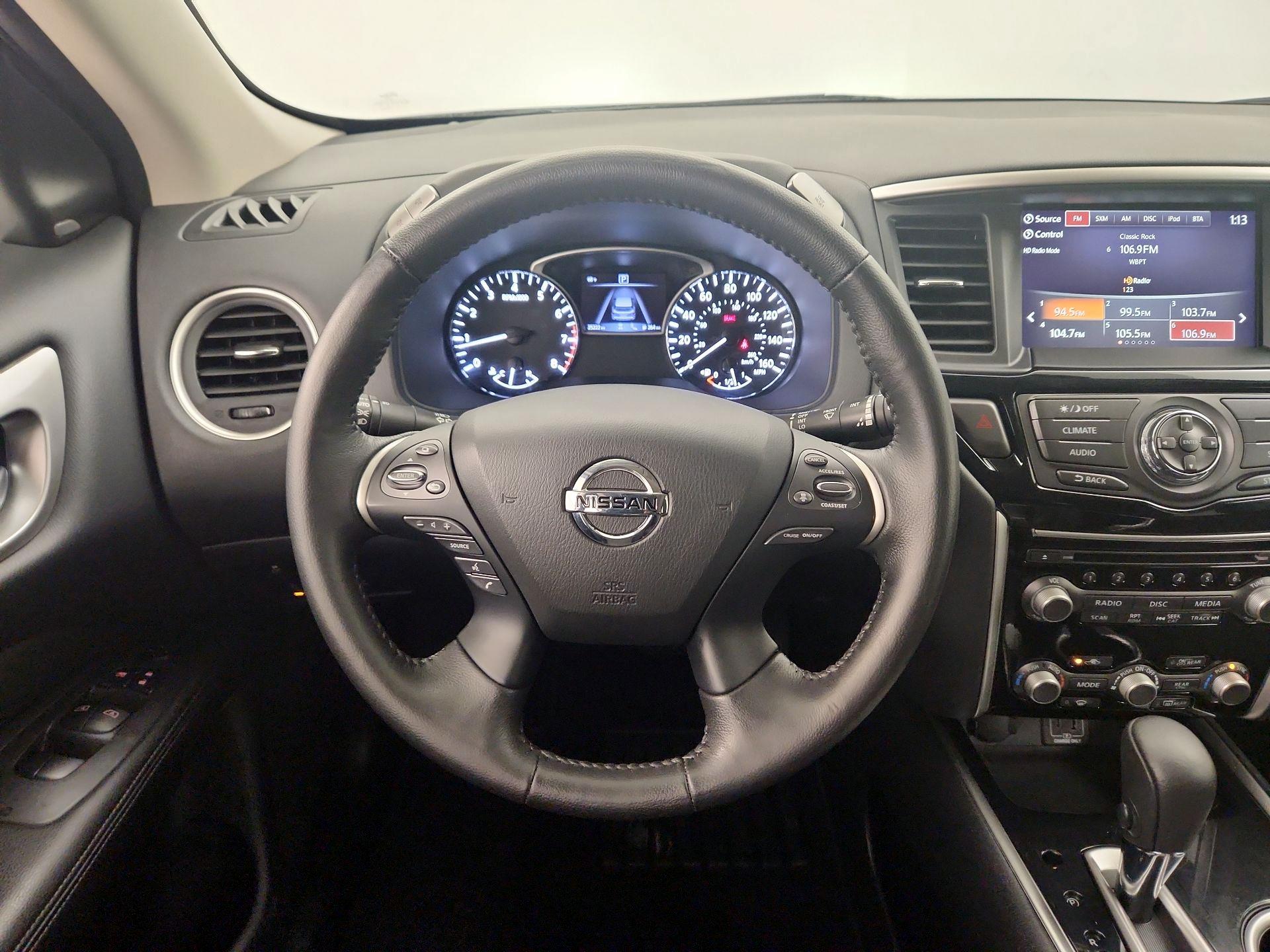 Thumbnail: 2020 Nissan Pathfinder - 10