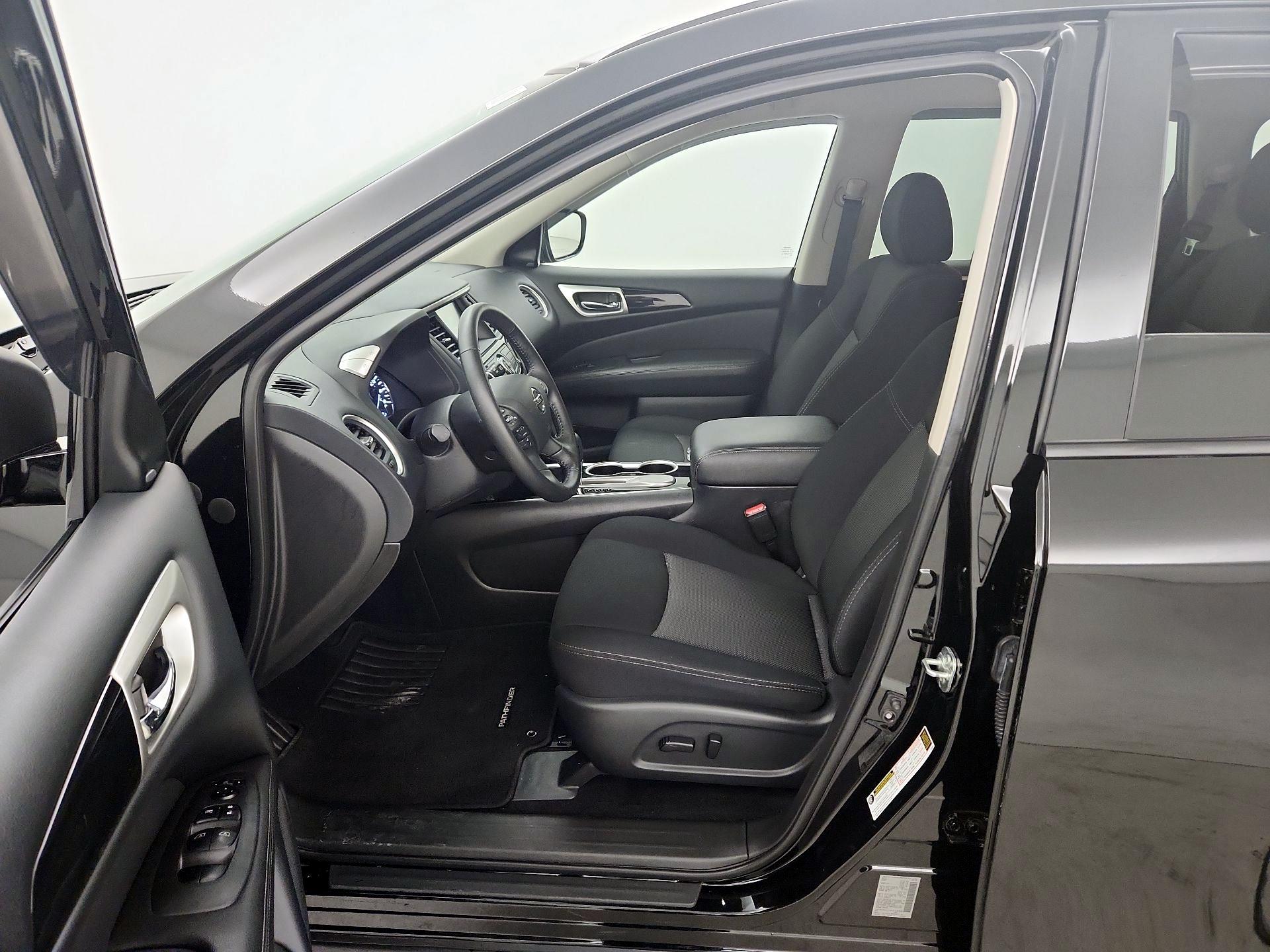 Thumbnail: 2020 Nissan Pathfinder - 11