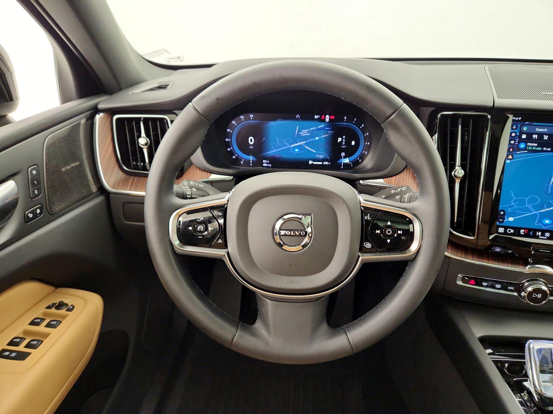 Thumbnail: 2024 Volvo XC60 - 10