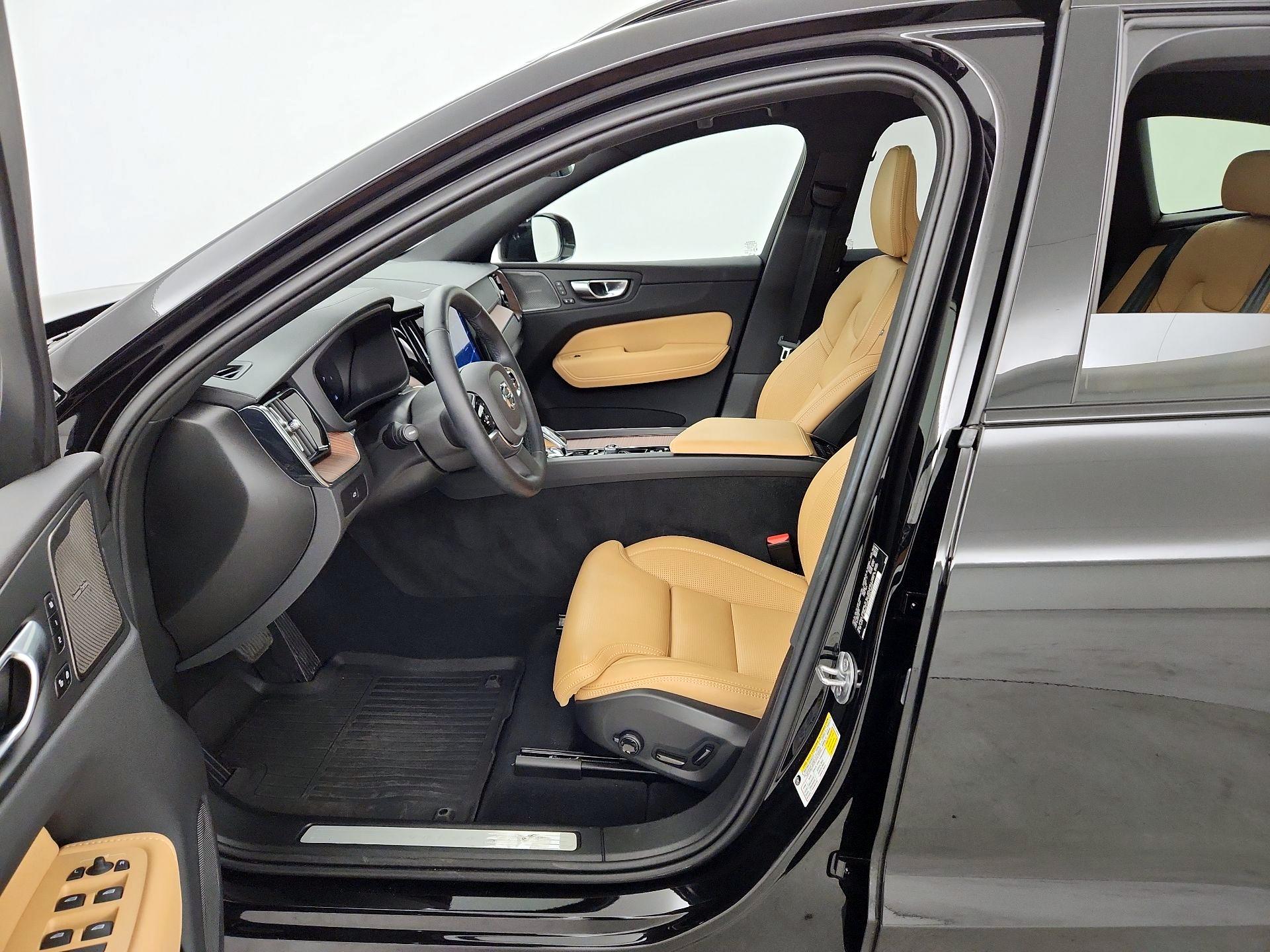 Thumbnail: 2024 Volvo XC60 - 11