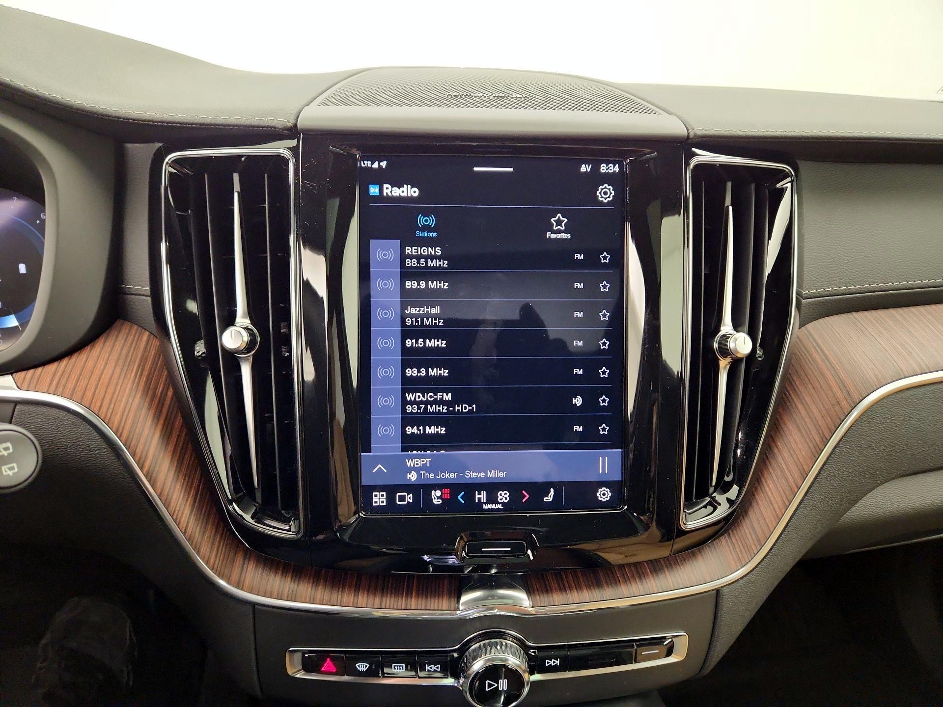 Thumbnail: 2024 Volvo XC60 - 16
