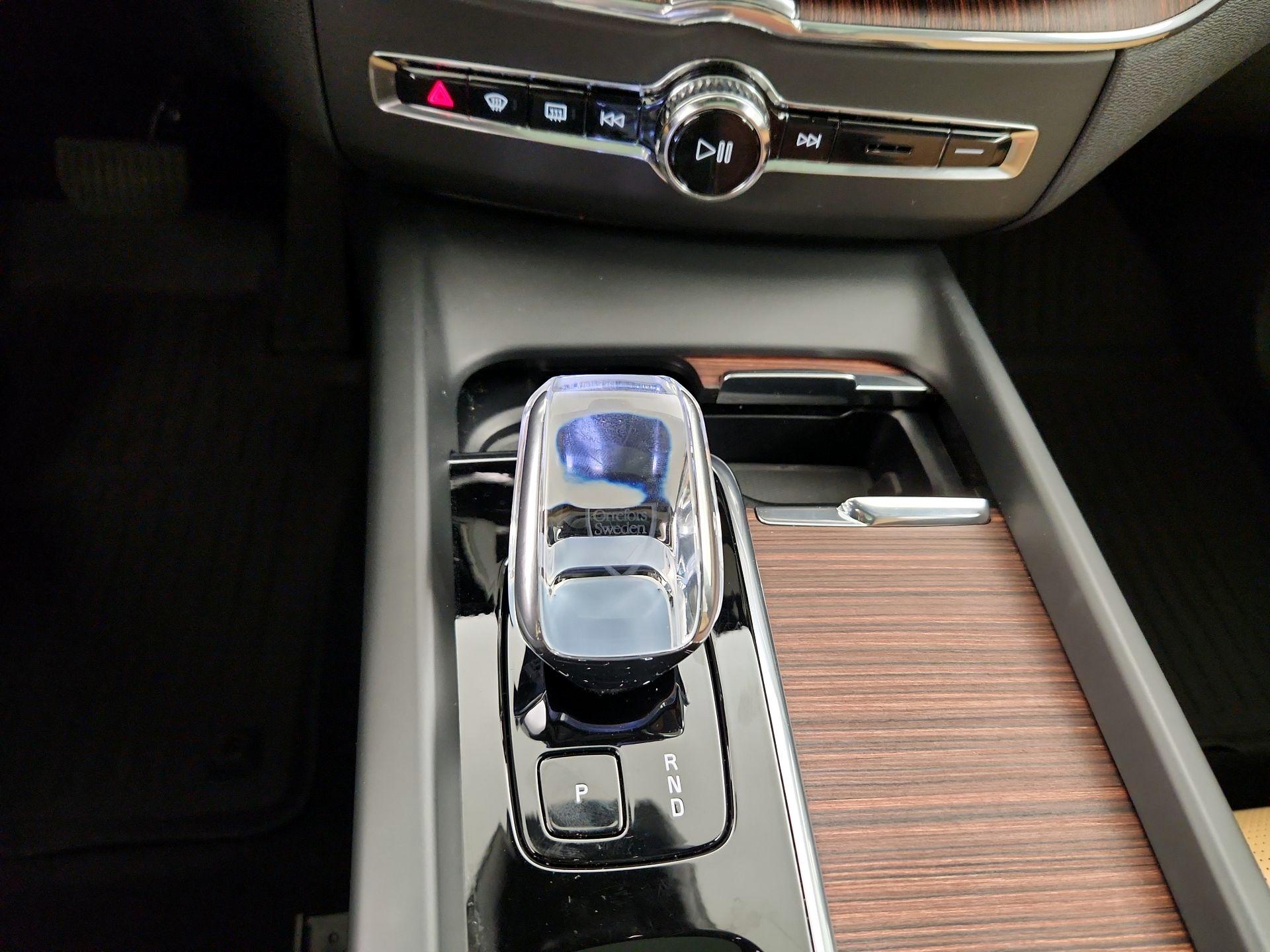 Thumbnail: 2024 Volvo XC60 - 18