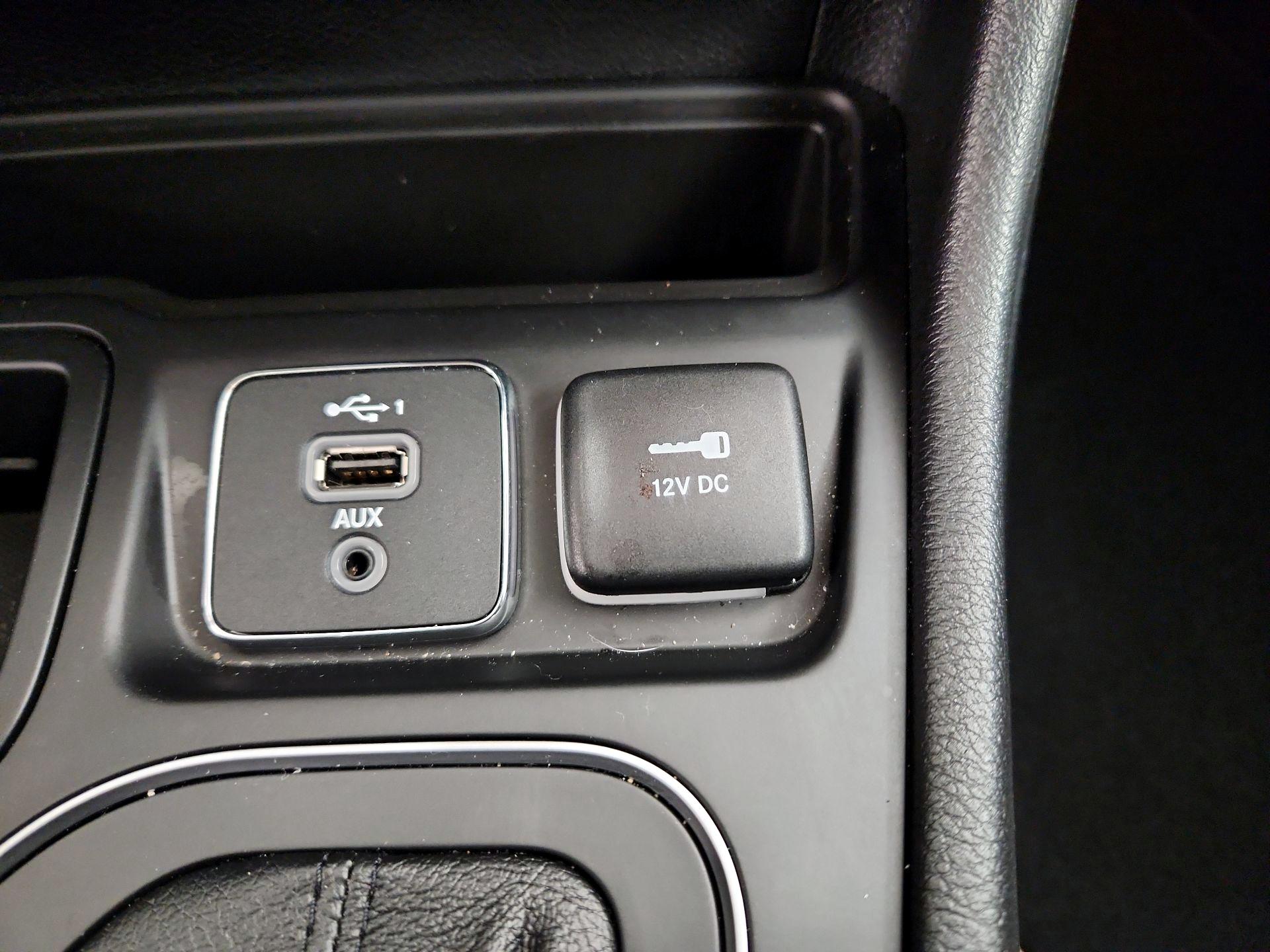 Thumbnail: 2021 Jeep Cherokee - 18