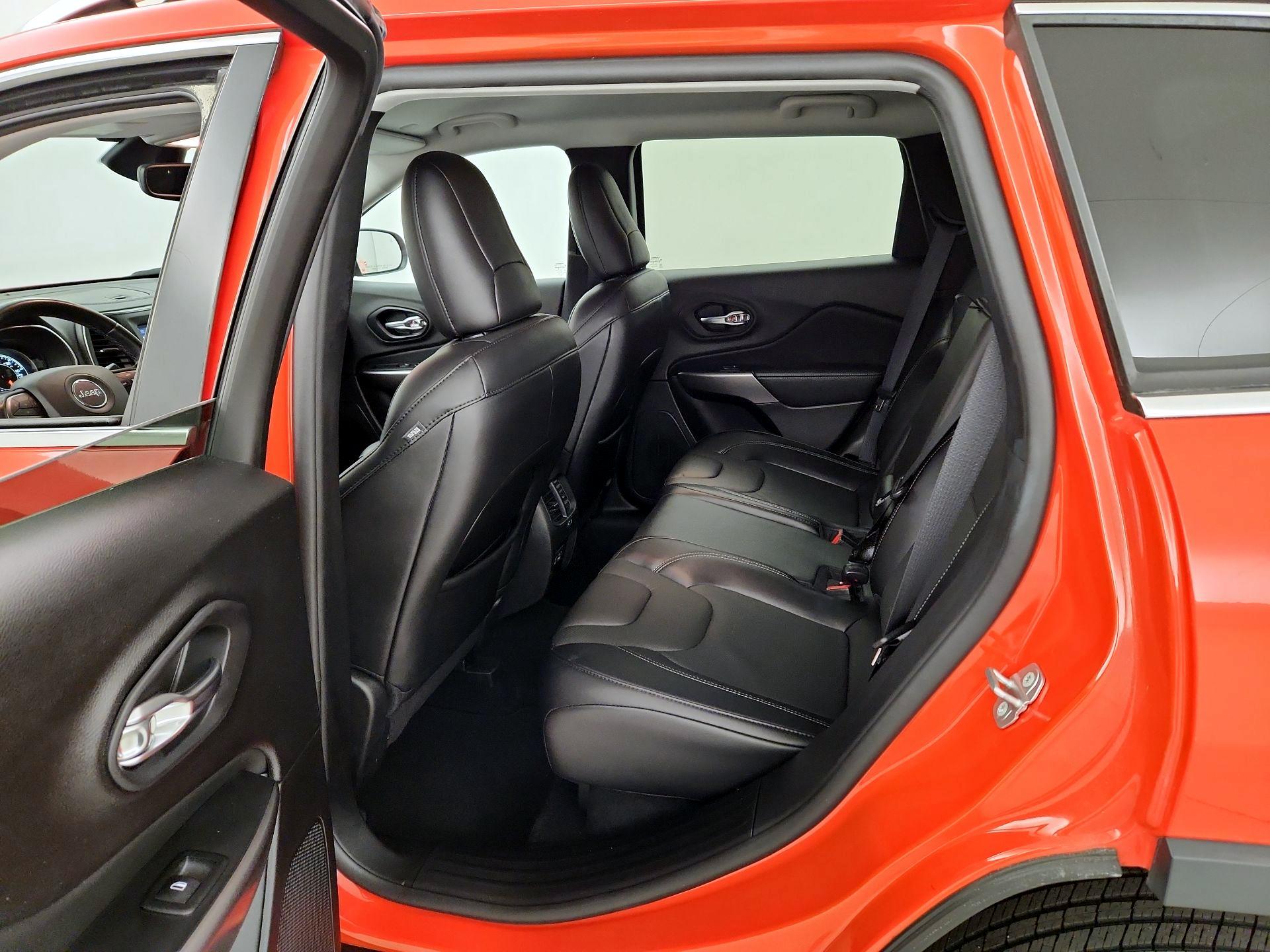 Thumbnail: 2021 Jeep Cherokee - 19