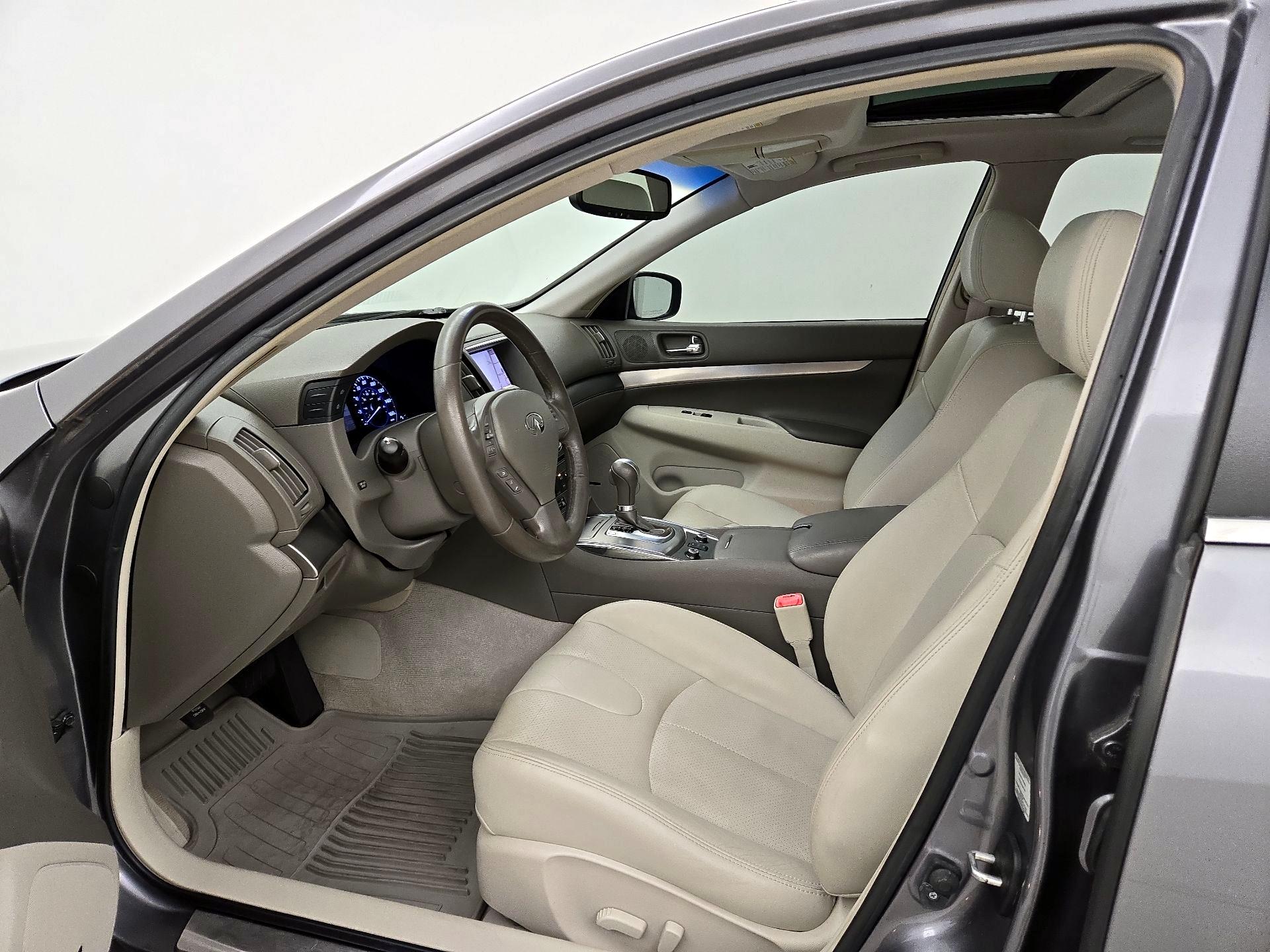 Thumbnail: 2015 INFINITI  - 11