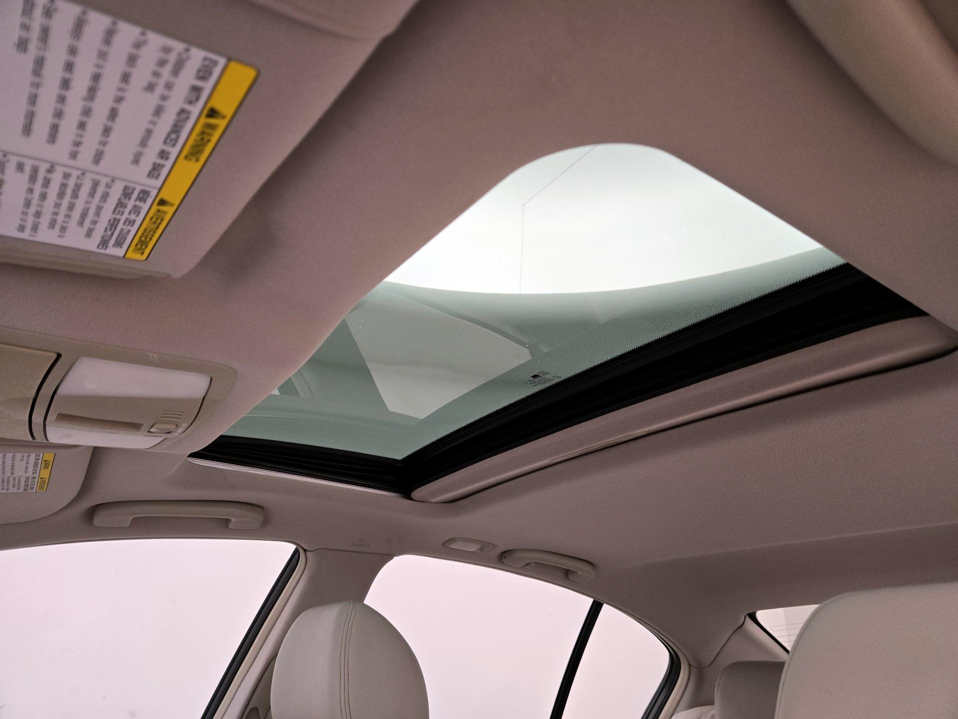 Thumbnail: 2015 INFINITI  - 19