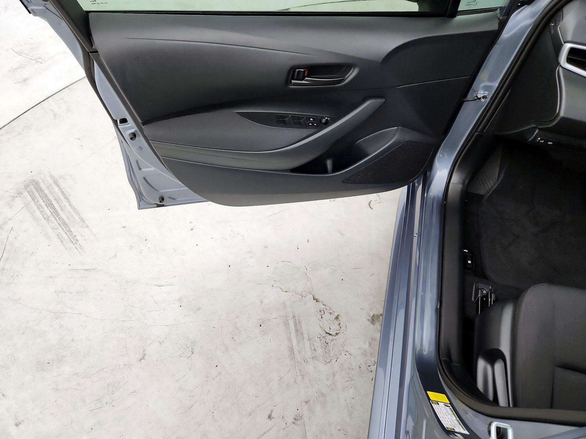 Thumbnail: 2025 Toyota Corolla - 10