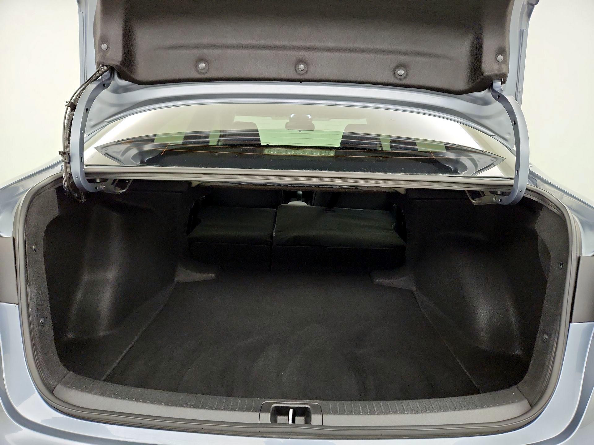 Thumbnail: 2025 Toyota Corolla - 19