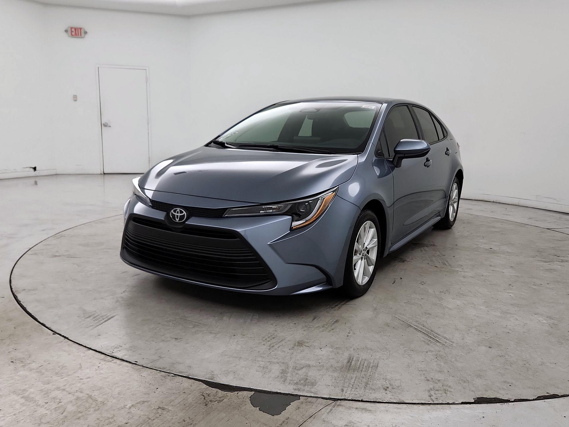 Thumbnail: 2025 Toyota Corolla - 3