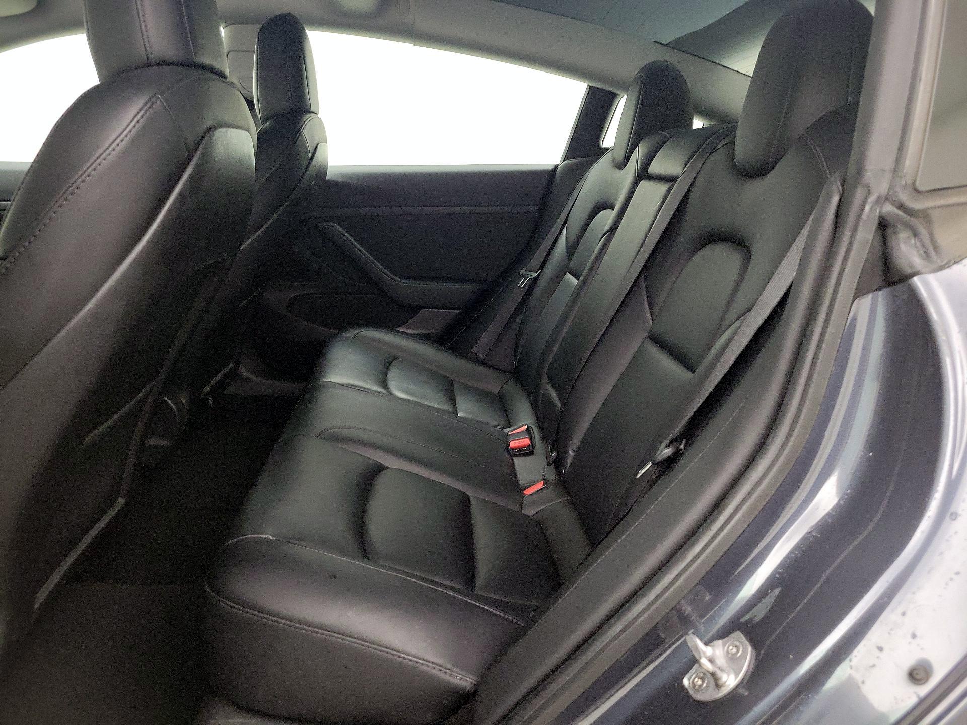 Thumbnail: 2021 Tesla Model 3 - 20