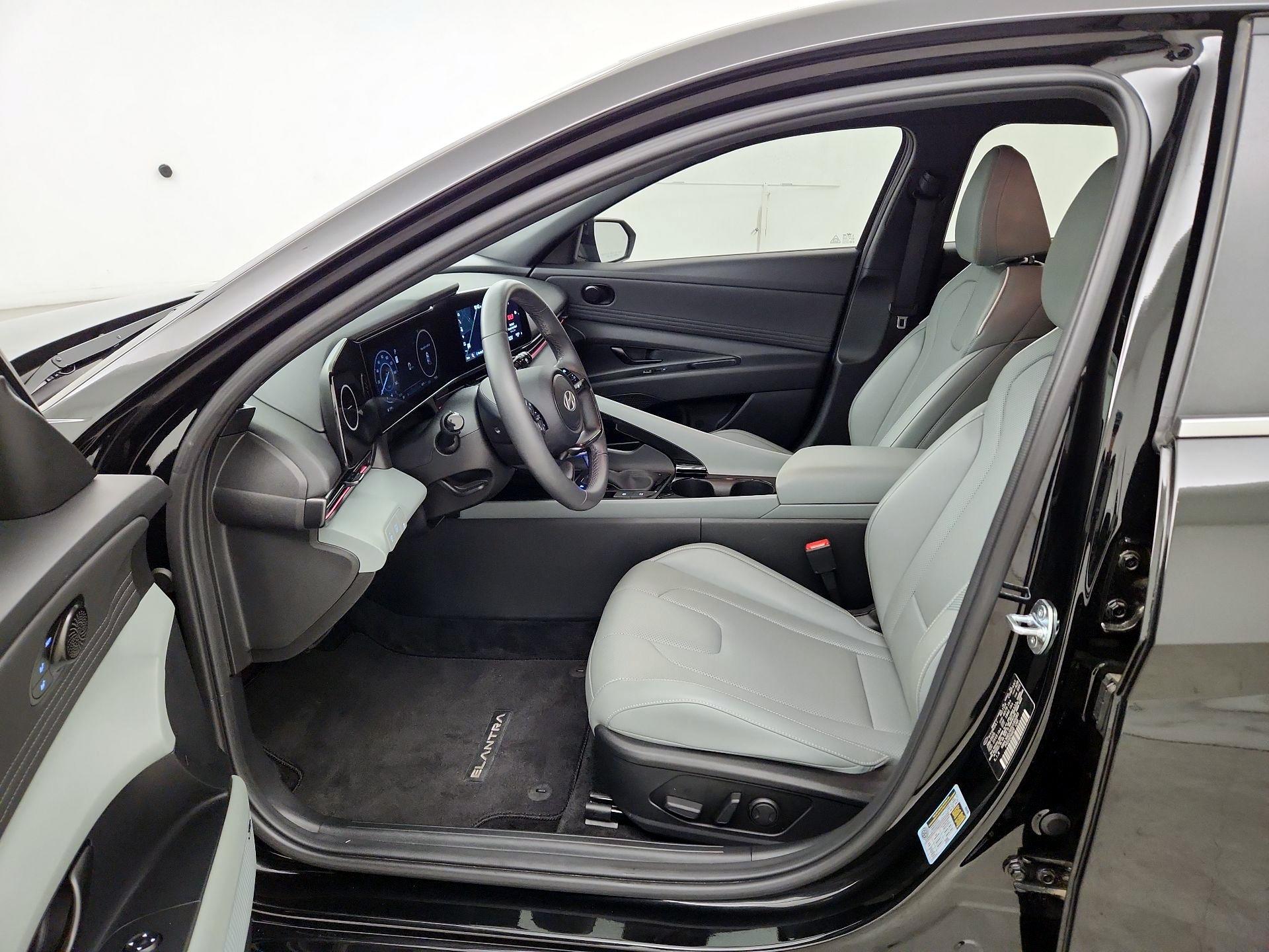 Thumbnail: 2025 Hyundai Elantra - 9