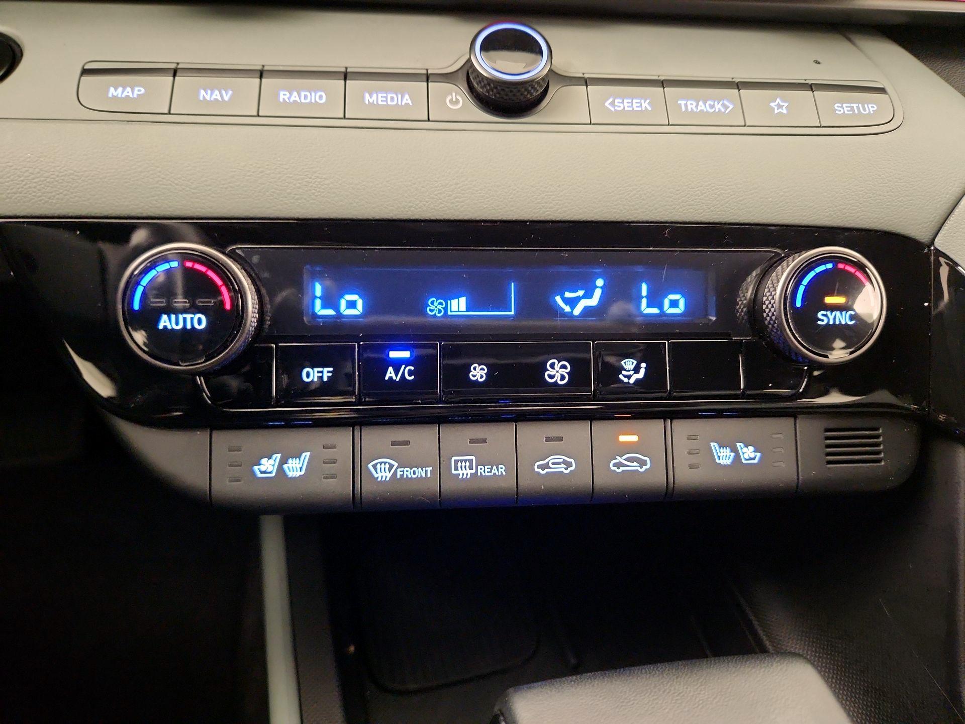 Thumbnail: 2025 Hyundai Elantra - 15