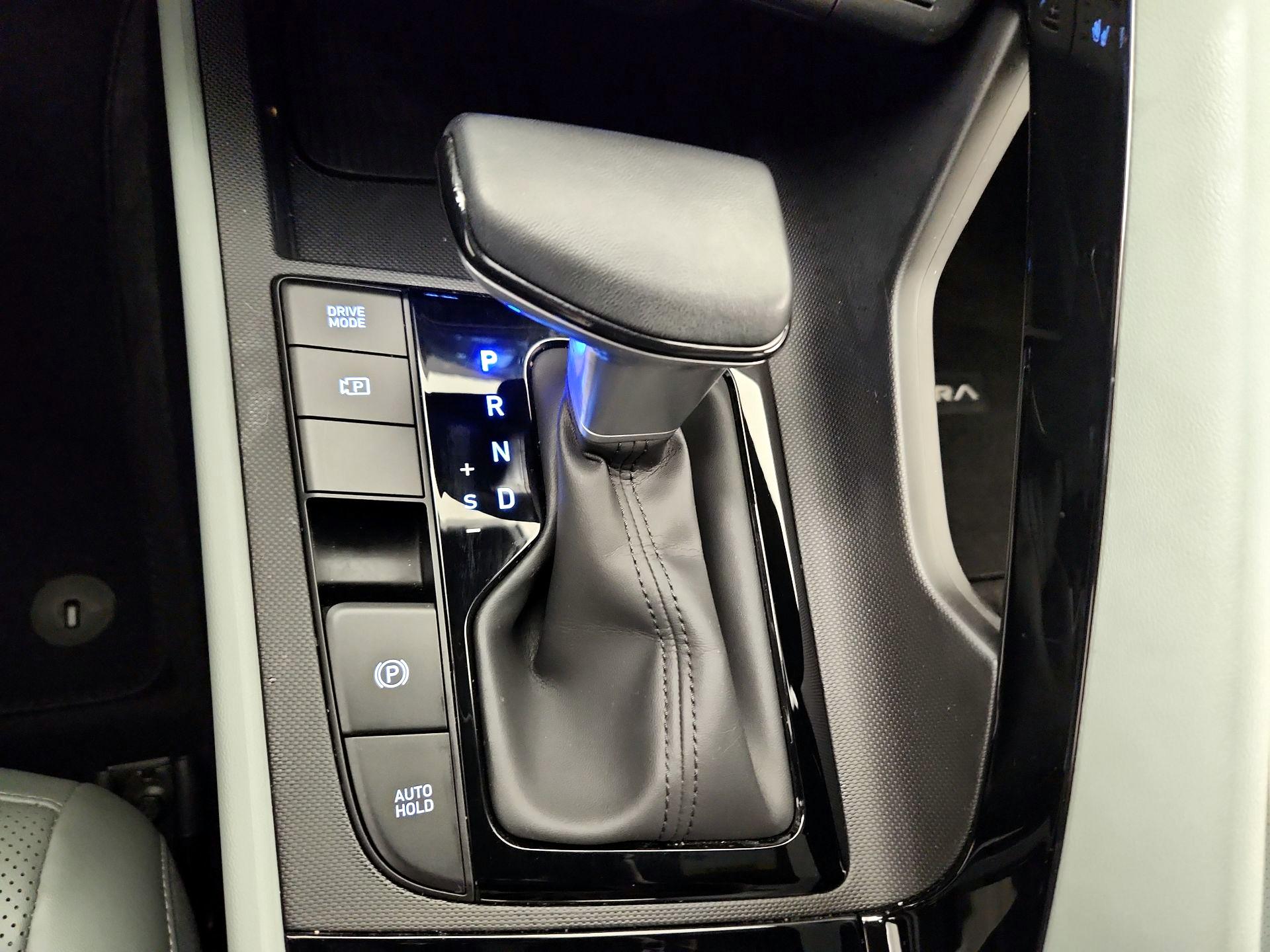 Thumbnail: 2025 Hyundai Elantra - 16