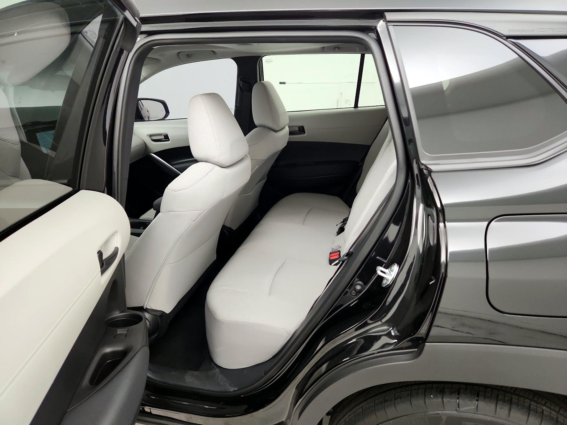 Thumbnail: 2024 Toyota Corolla Cross - 18