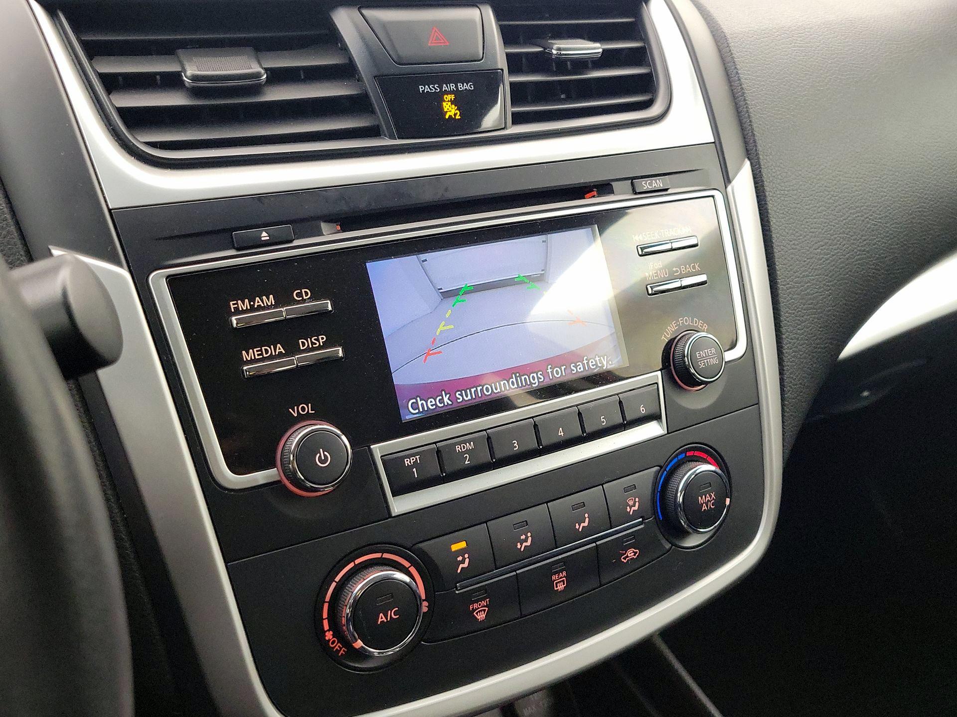 Thumbnail: 2017 Nissan Altima - 14