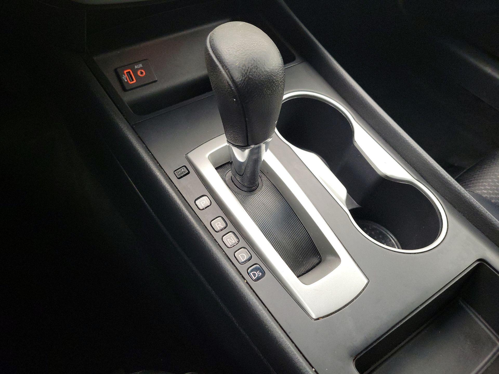 Thumbnail: 2017 Nissan Altima - 17