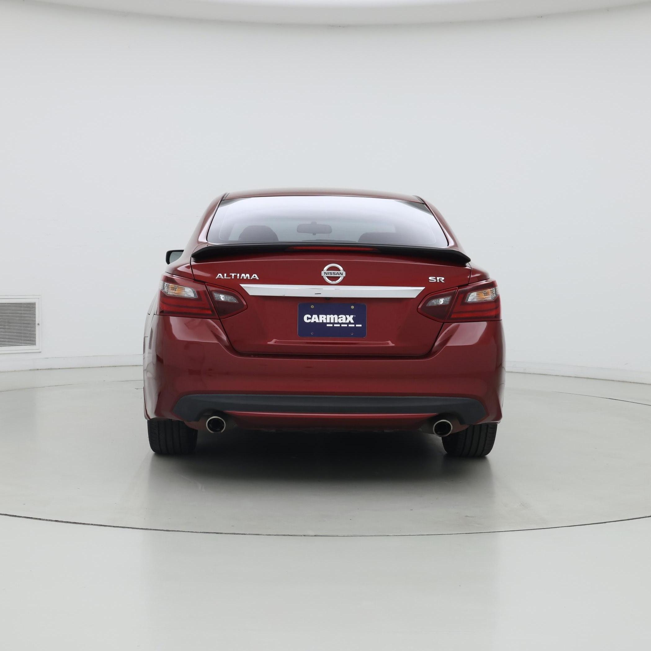 Thumbnail: 2017 Nissan Altima - 6