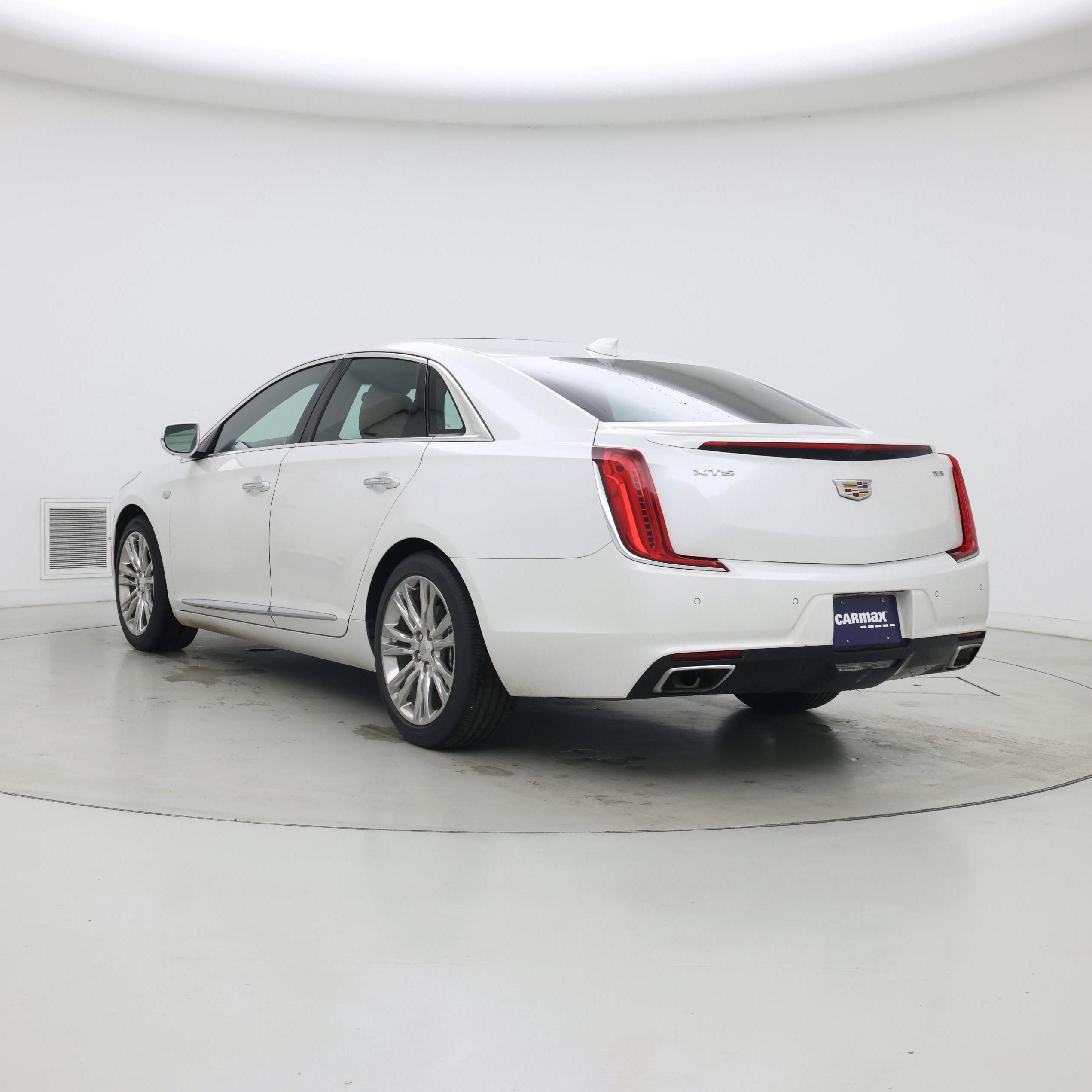 Thumbnail: 2019 Cadillac XTS - 2
