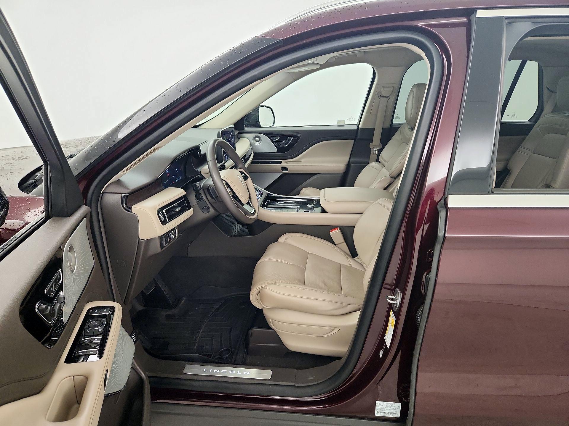 Thumbnail: 2021 Lincoln Aviator - 11