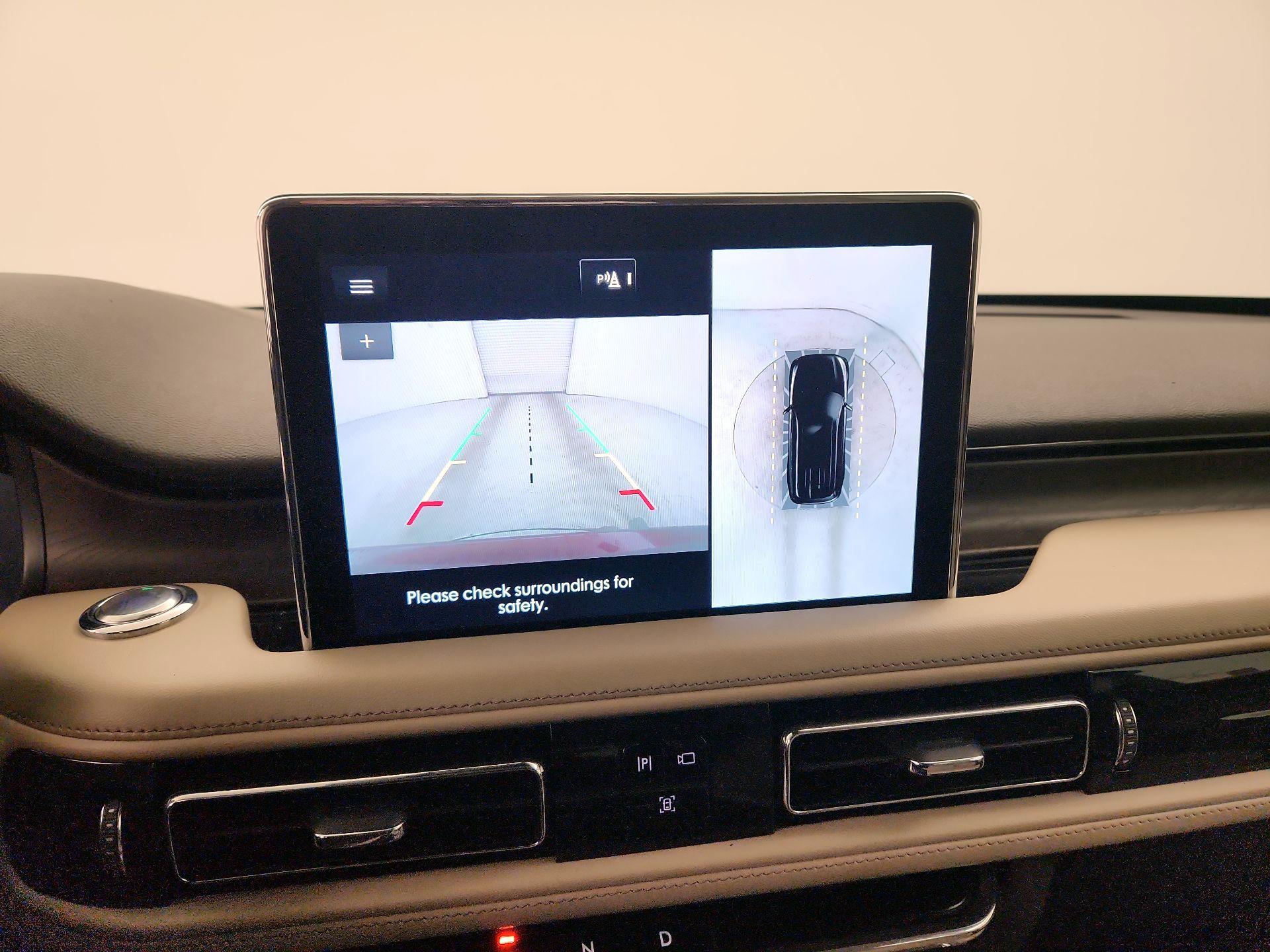 Thumbnail: 2021 Lincoln Aviator - 15