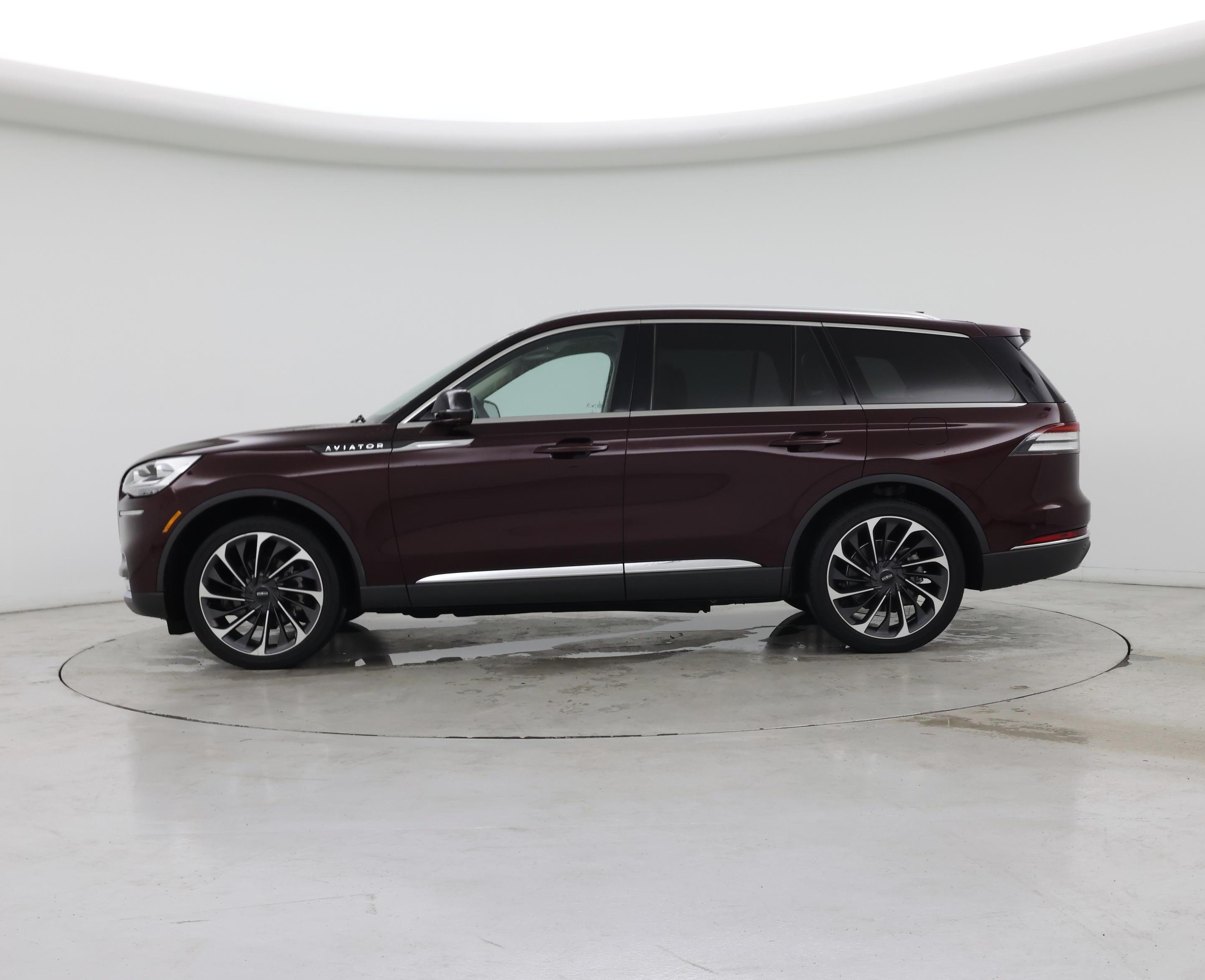 Thumbnail: 2021 Lincoln Aviator - 3