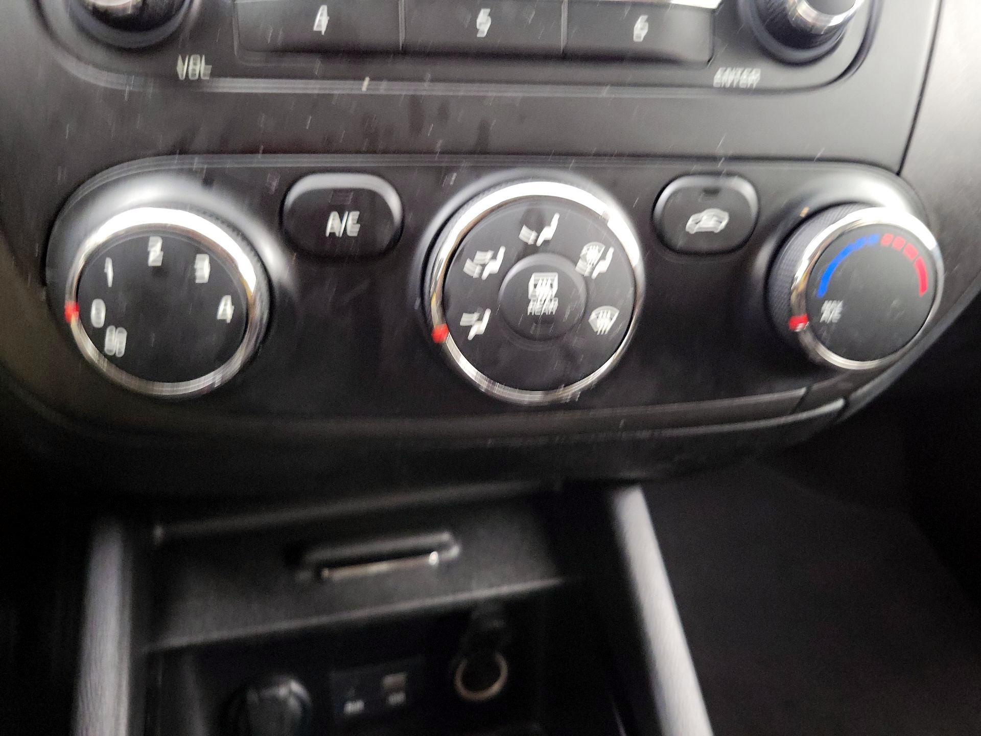 Thumbnail: 2016 Kia Forte - 15