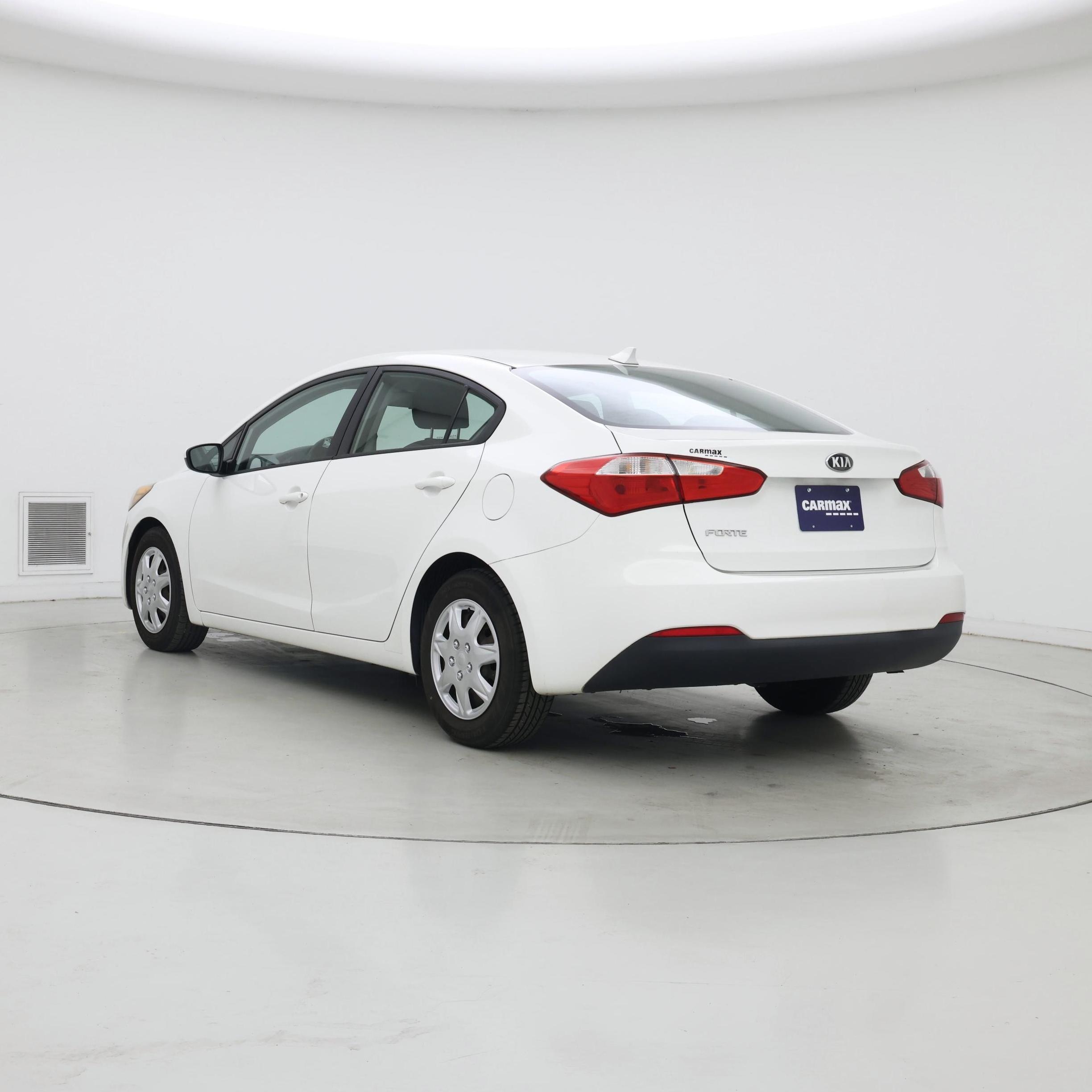 Thumbnail: 2016 Kia Forte - 2