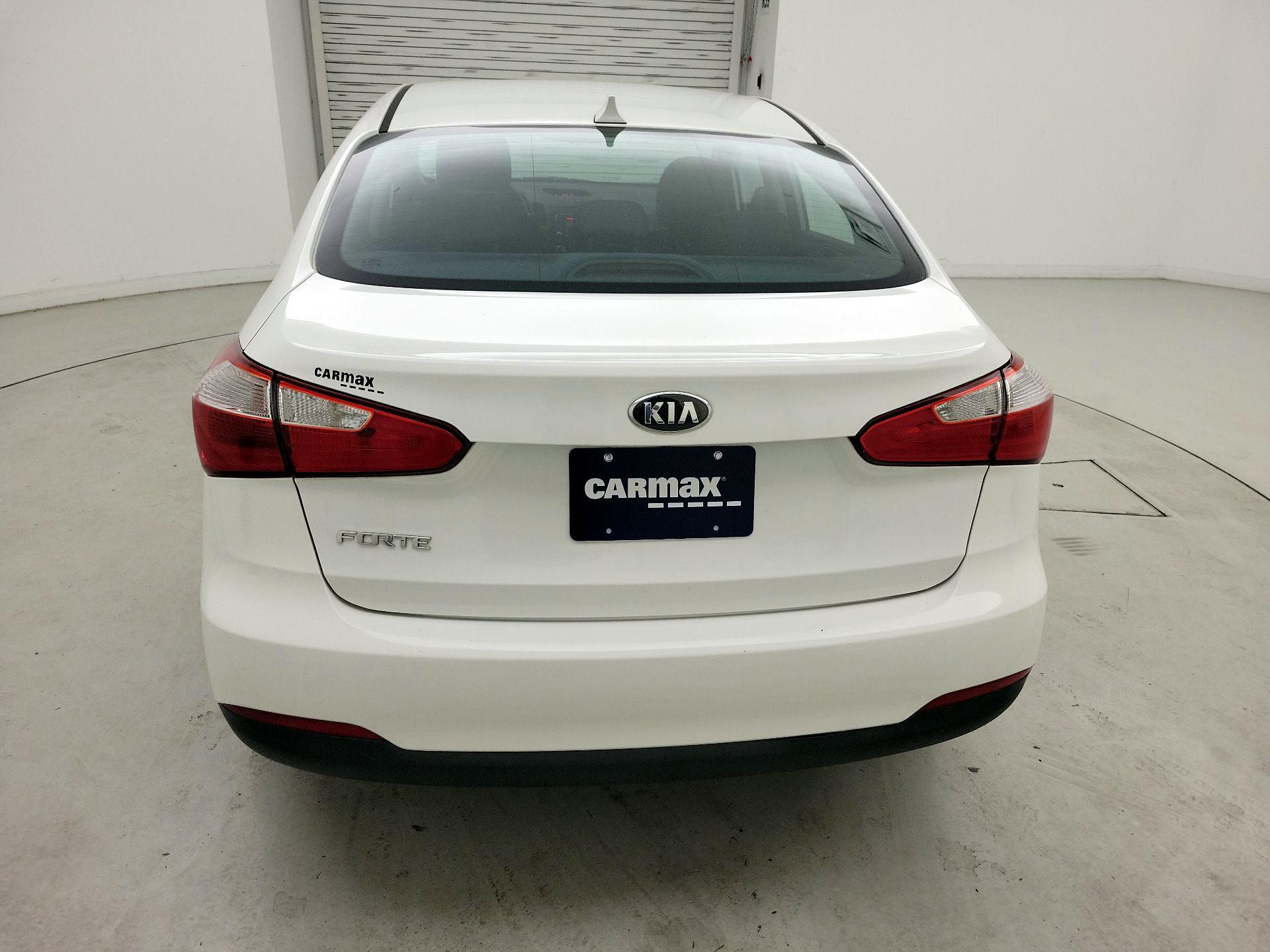 Thumbnail: 2016 Kia Forte - 19
