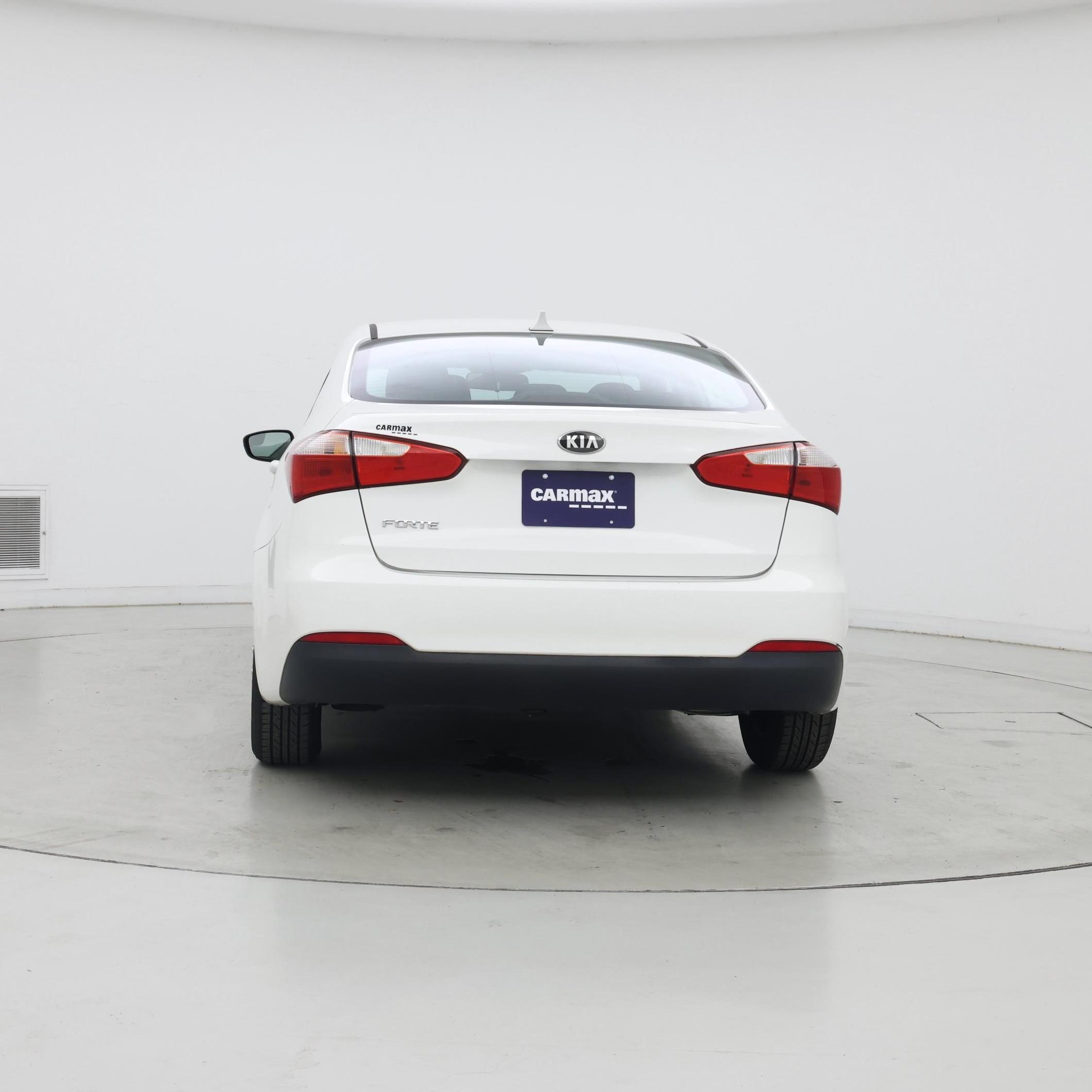 Thumbnail: 2016 Kia Forte - 6